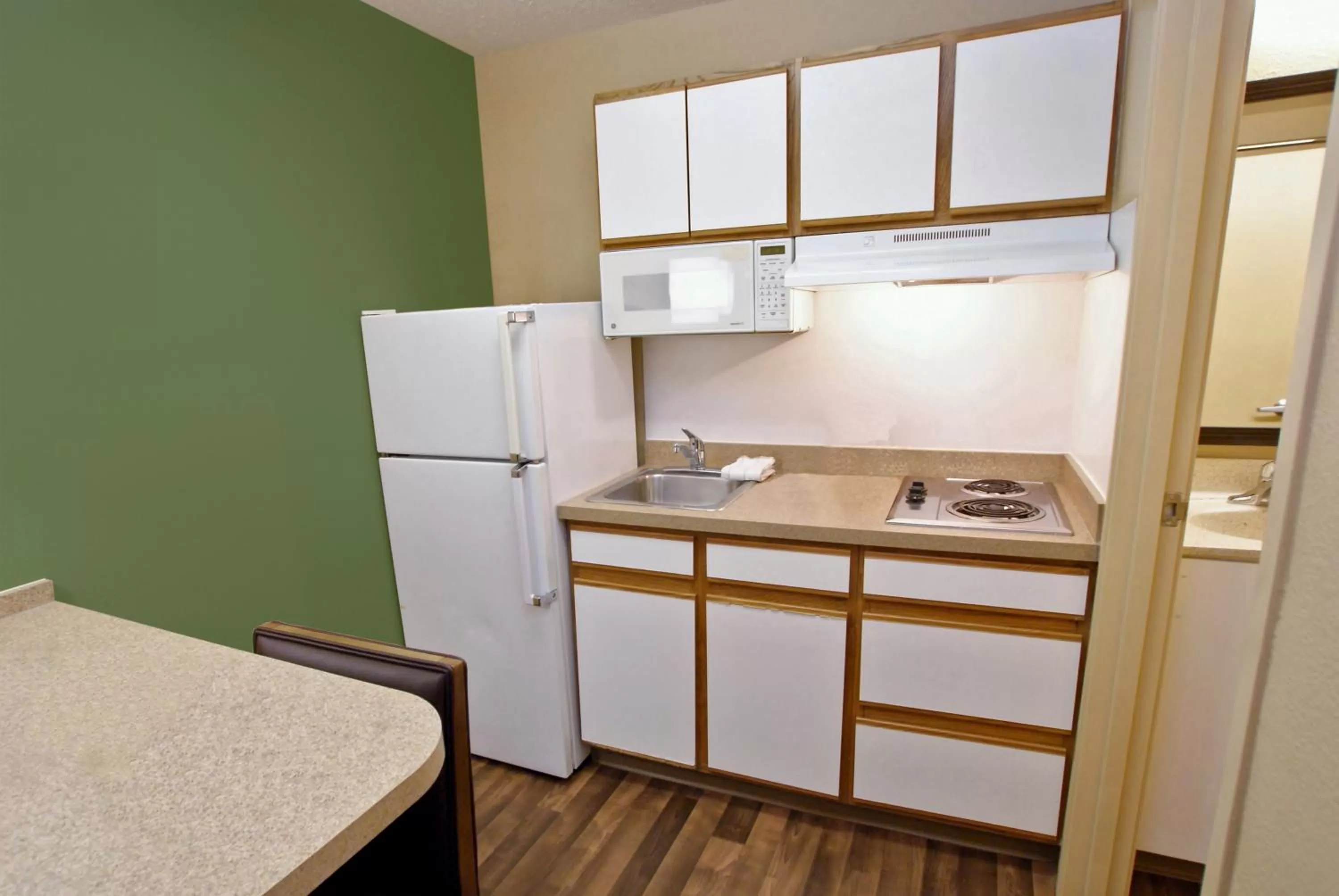 Kitchen or kitchenette in Extended Stay America Suites - Dallas - Las Colinas - Carnaby St