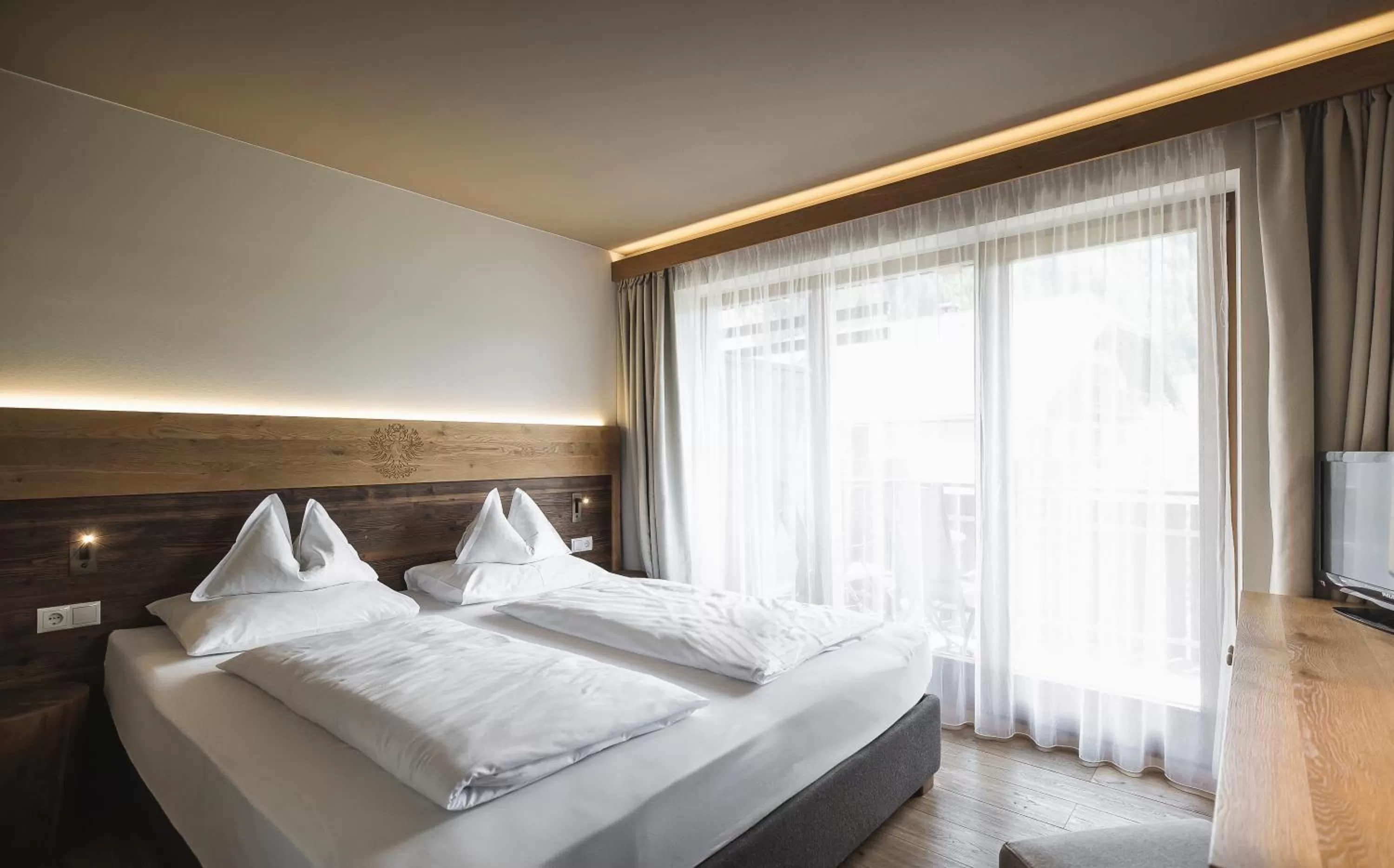 Bedroom, Bed in Autentis