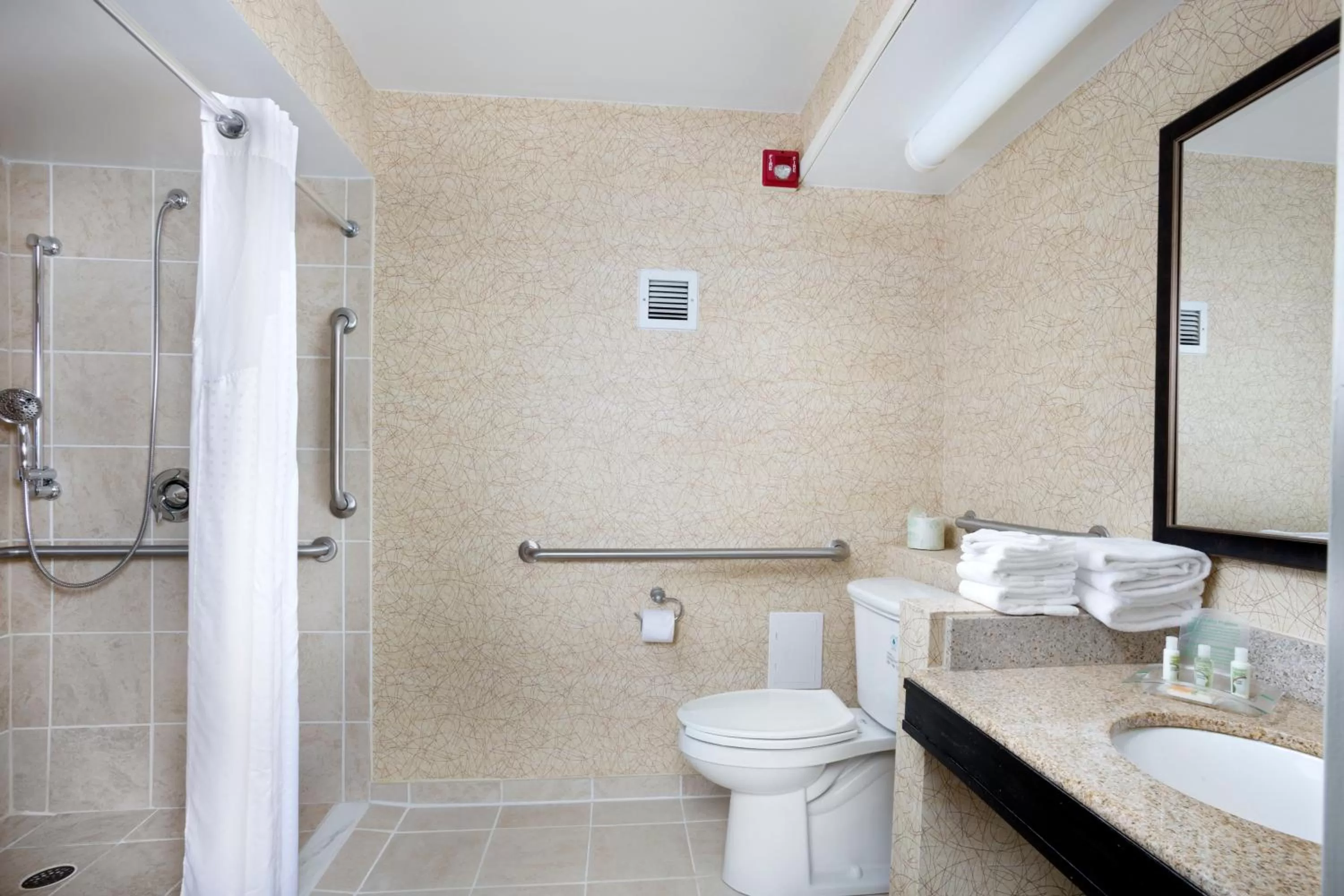 Photo of the whole room in Holiday Inn Johnson City by IHG