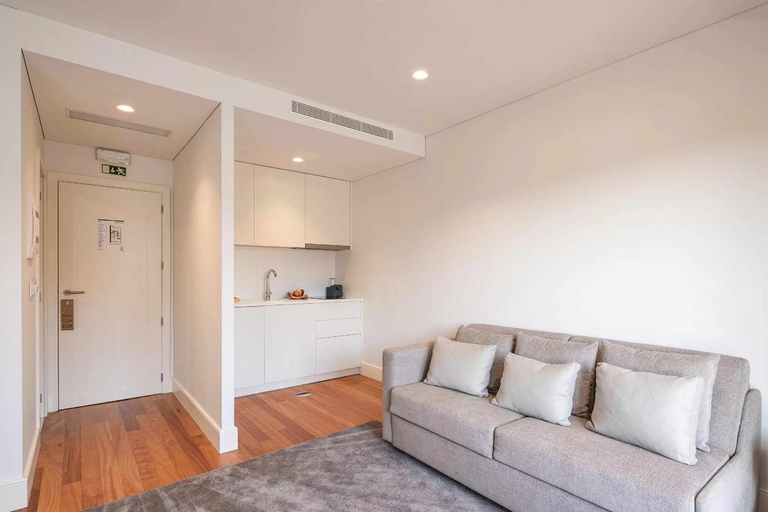 Seating area in Porto River Infante