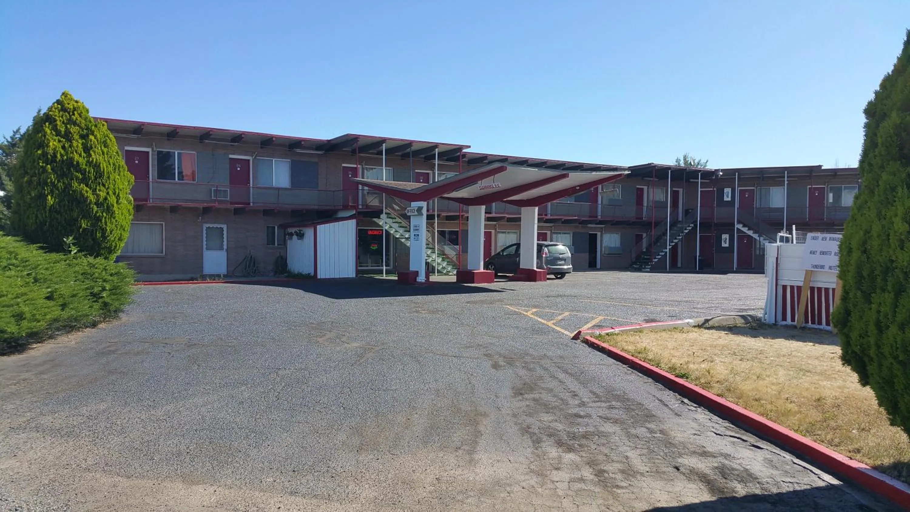 Property building in Thunder Bird Motel