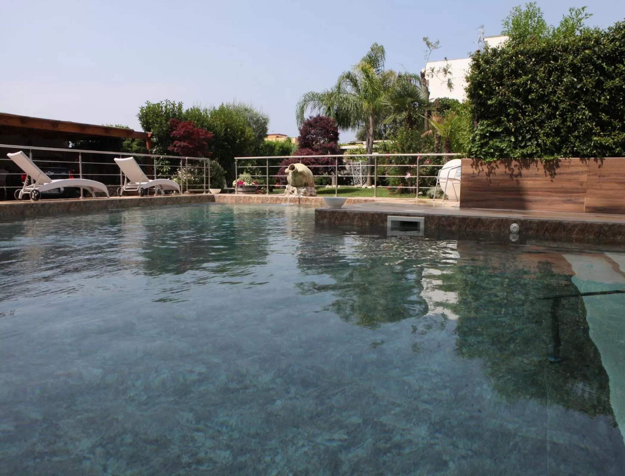 Swimming pool in Hotel Villa Clementina
