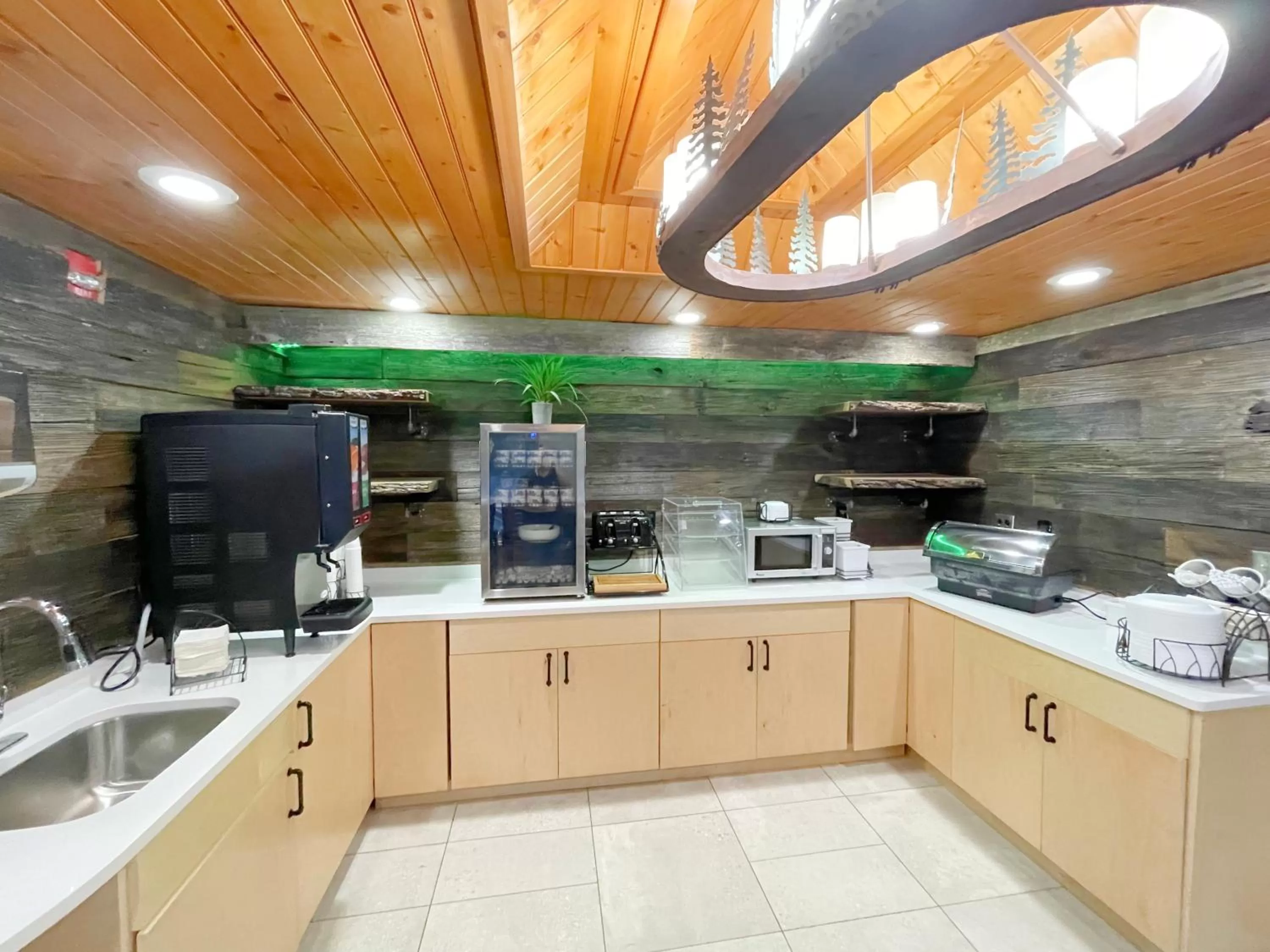 Breakfast in Baymont by Wyndham Gatlinburg On The River