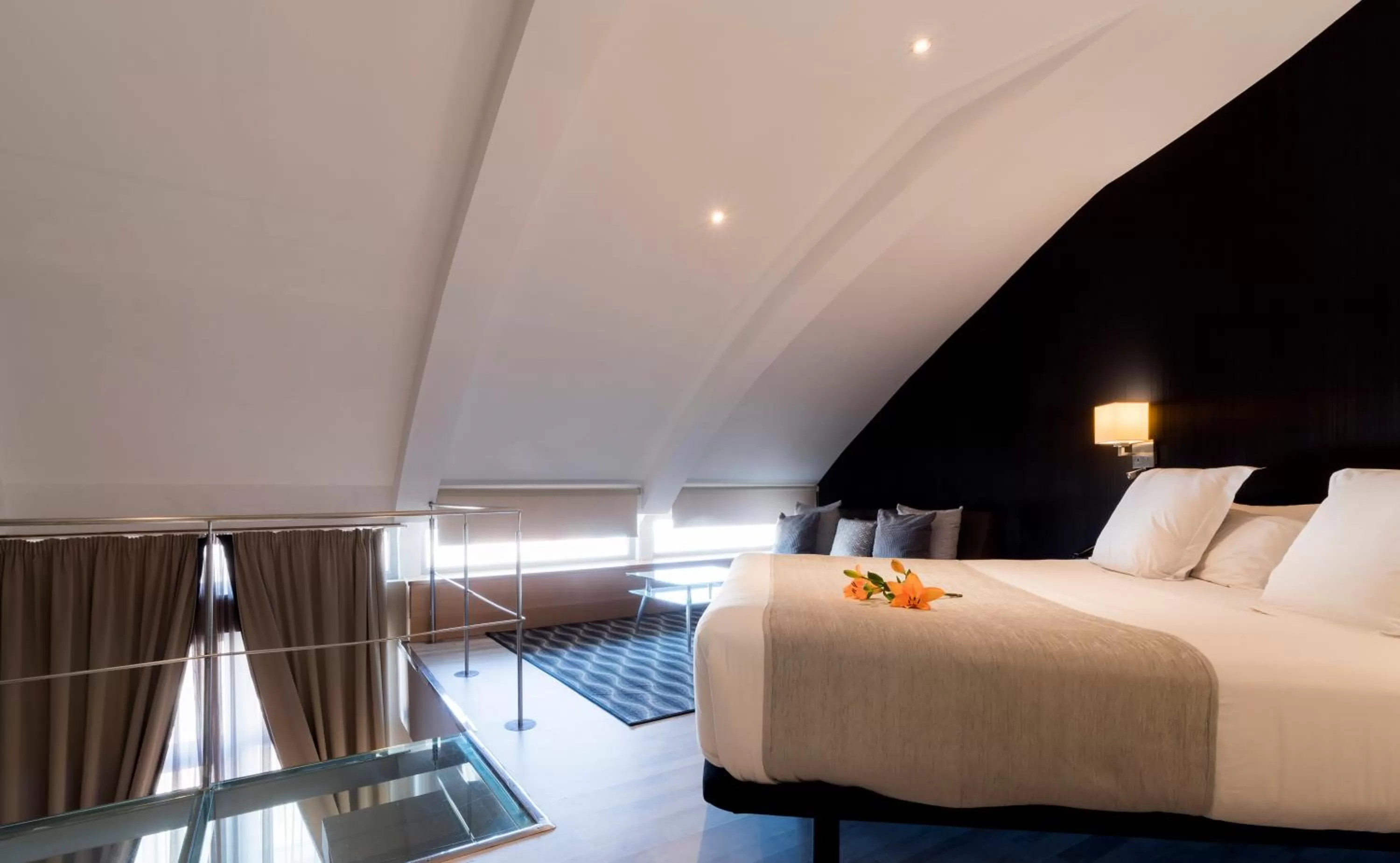 Bedroom, Bed in Hotel Plaza