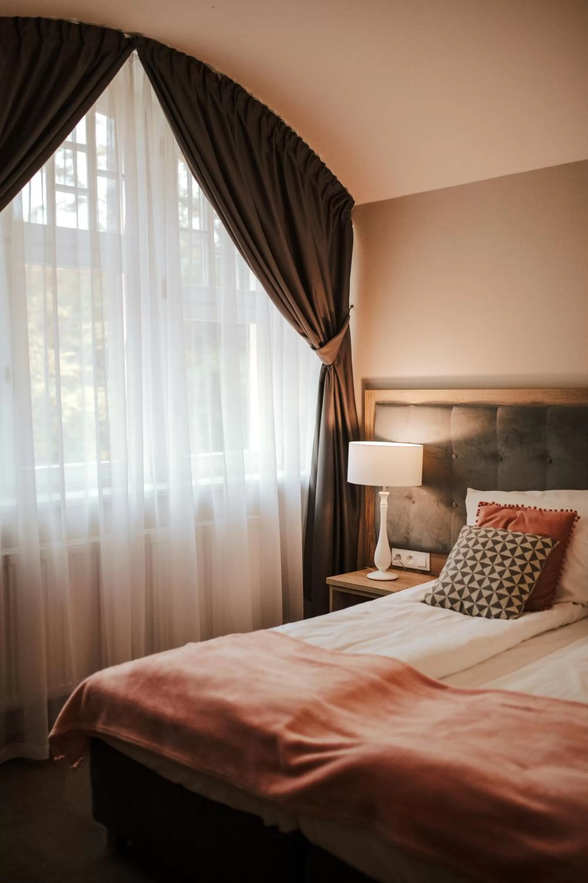 Bed in Hotel Dębowy Biowellness & SPA Góry Sowie