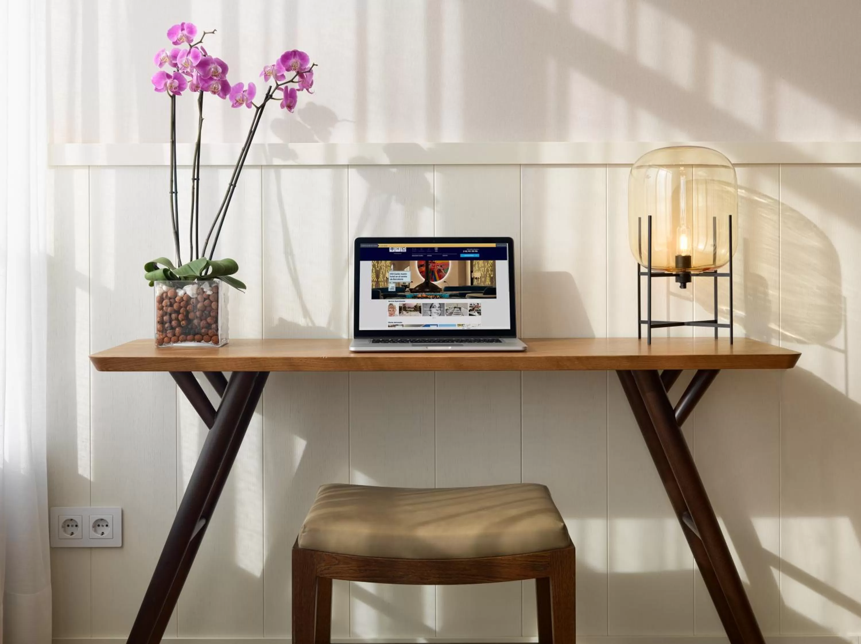 TV and multimedia in H10 Cubik 4* Sup