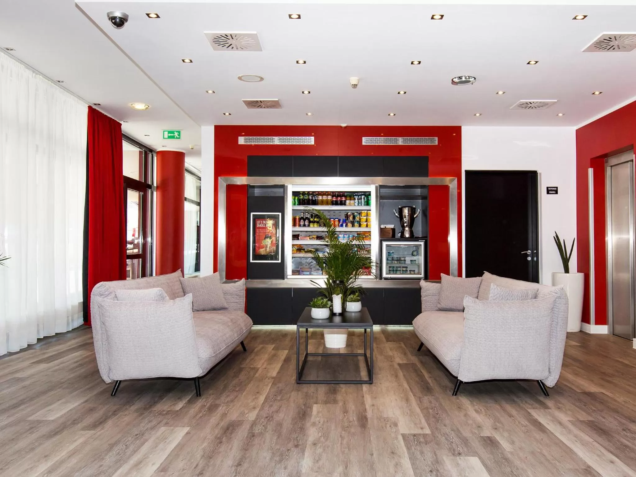 Lobby or reception in DORMERO Hotel Zürich Airport