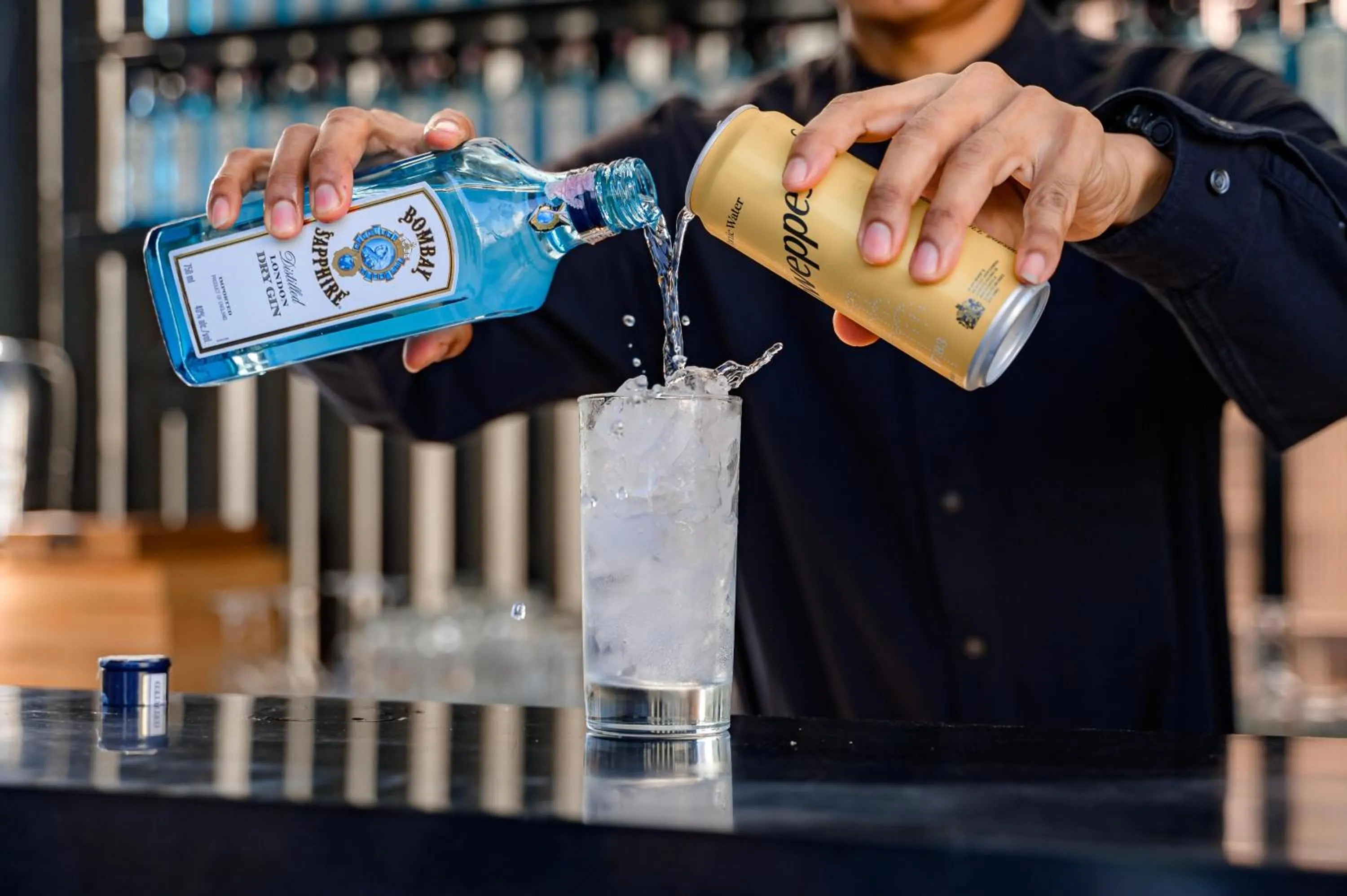 Restaurant/places to eat in Hotel Clover Asoke - SHA Extra Plus