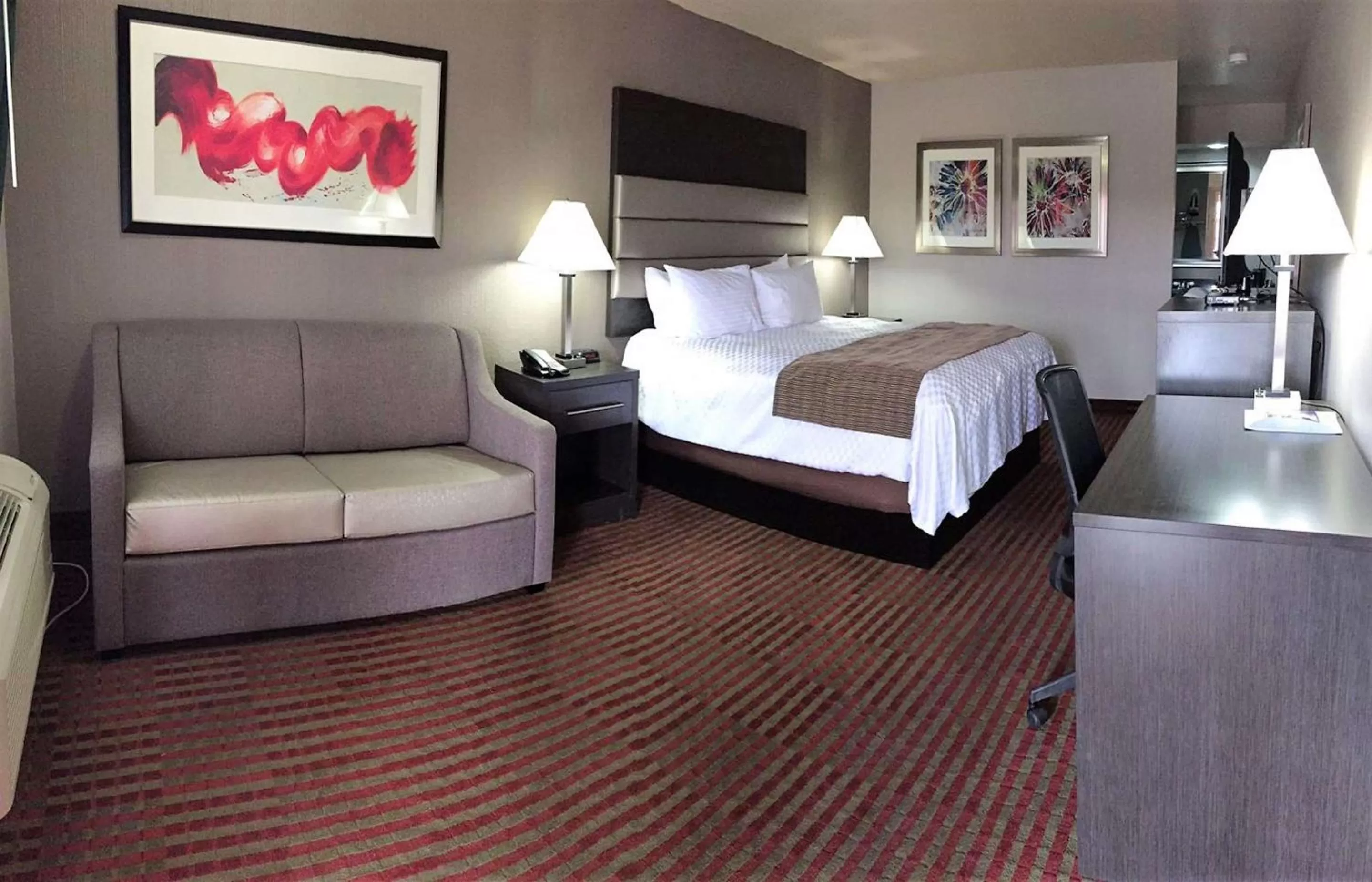 Photo of the whole room, Bed in Best Western Deming Southwest Inn