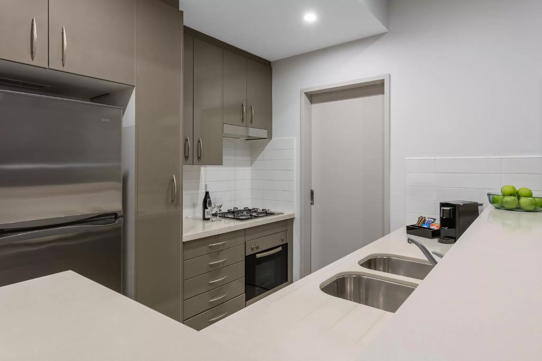 Kitchen or kitchenette in Meriton Suites Kent Street, Sydney