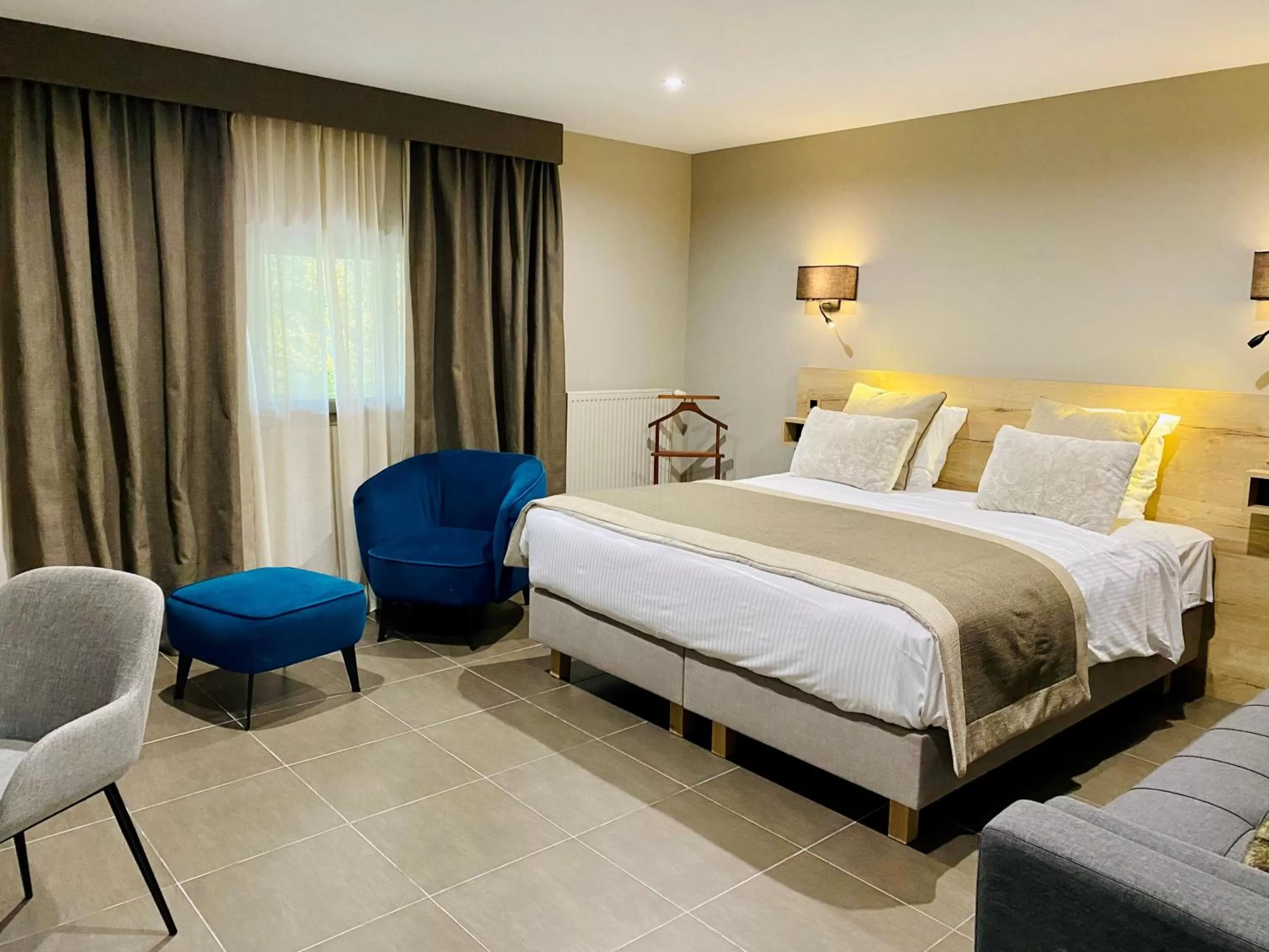 Bedroom, Bed in Domaine de Suzel