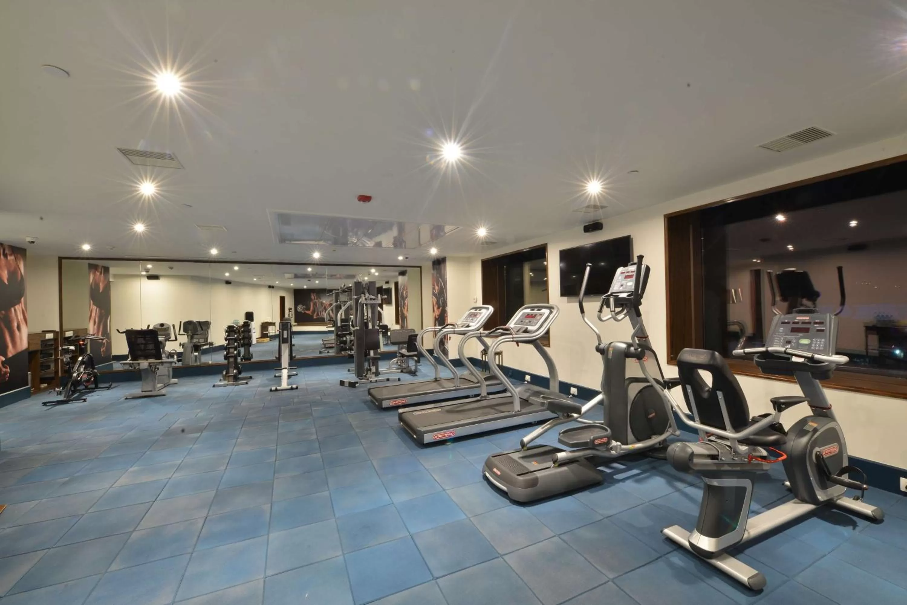 Fitness centre/facilities in Ramada Plaza Chennai