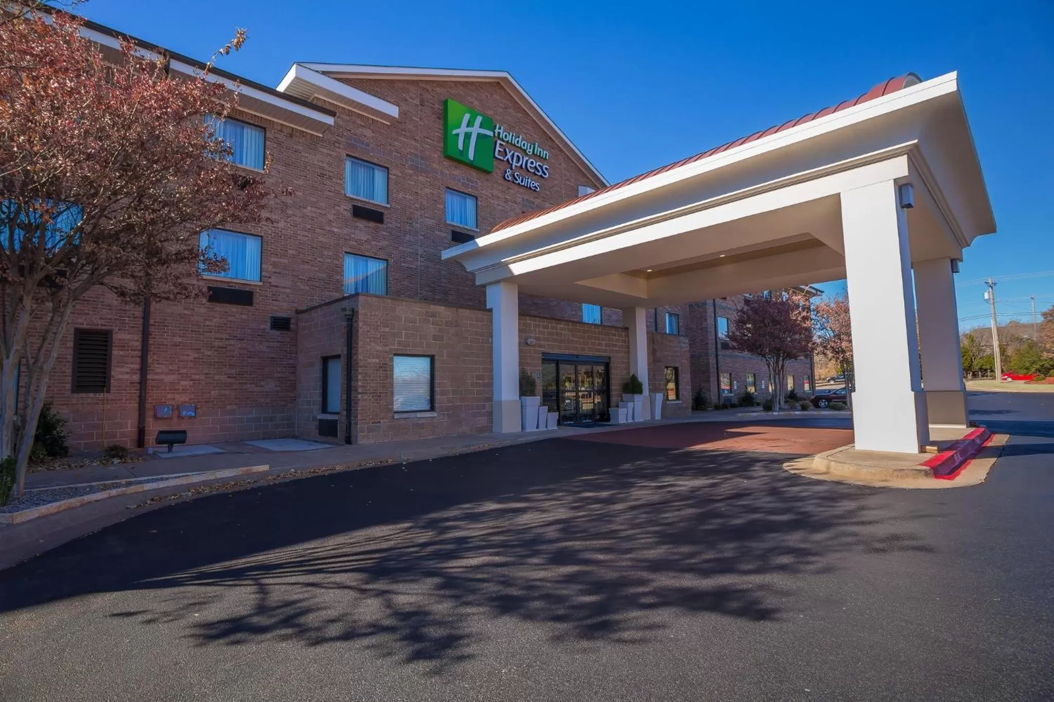 Property building in Holiday Inn Express Hotel & Suites Edmond by IHG