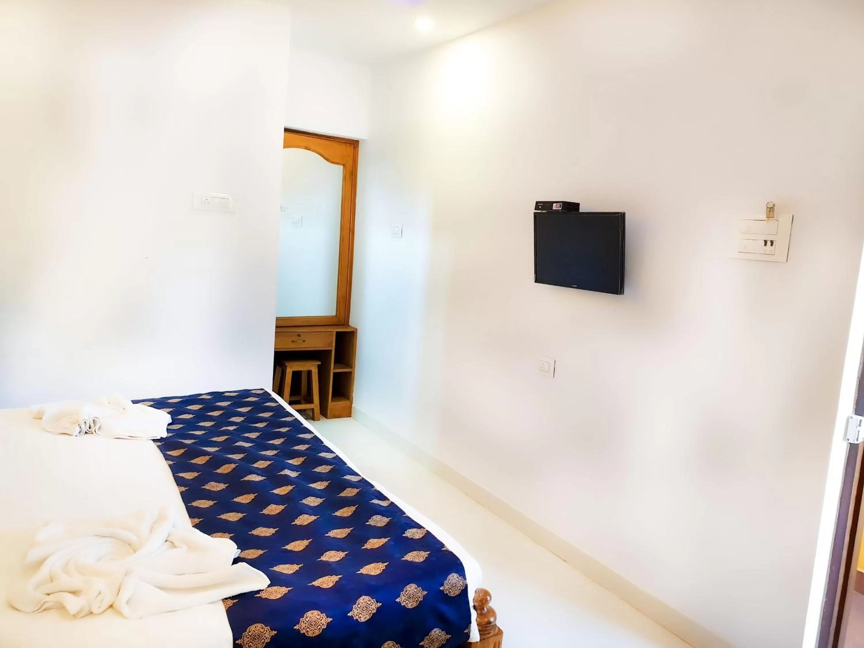 Communal lounge/ TV room, Bed in Casa Salvador