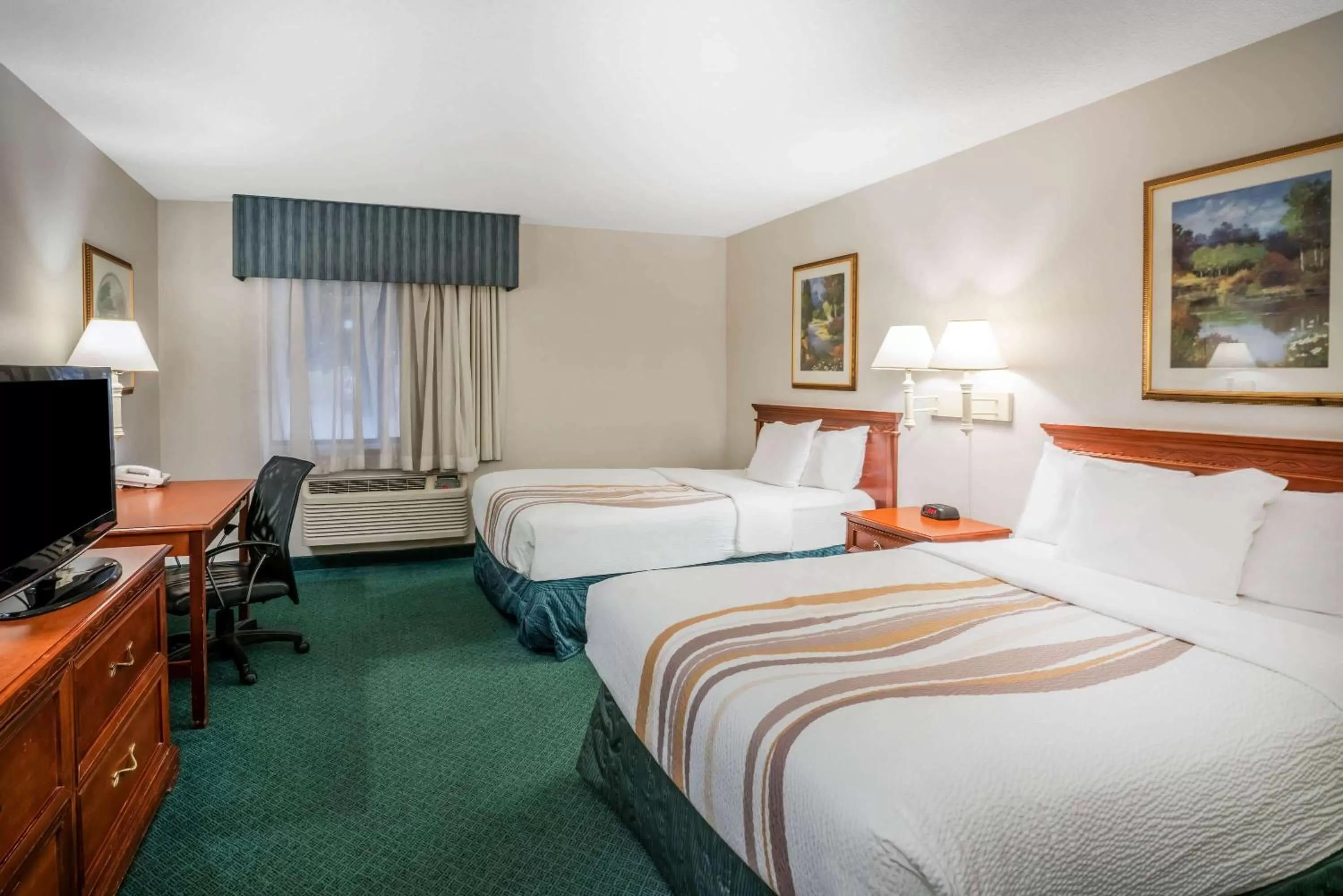 Deluxe Double Room with Two Double Beds in La Quinta by Wyndham Nashville Franklin