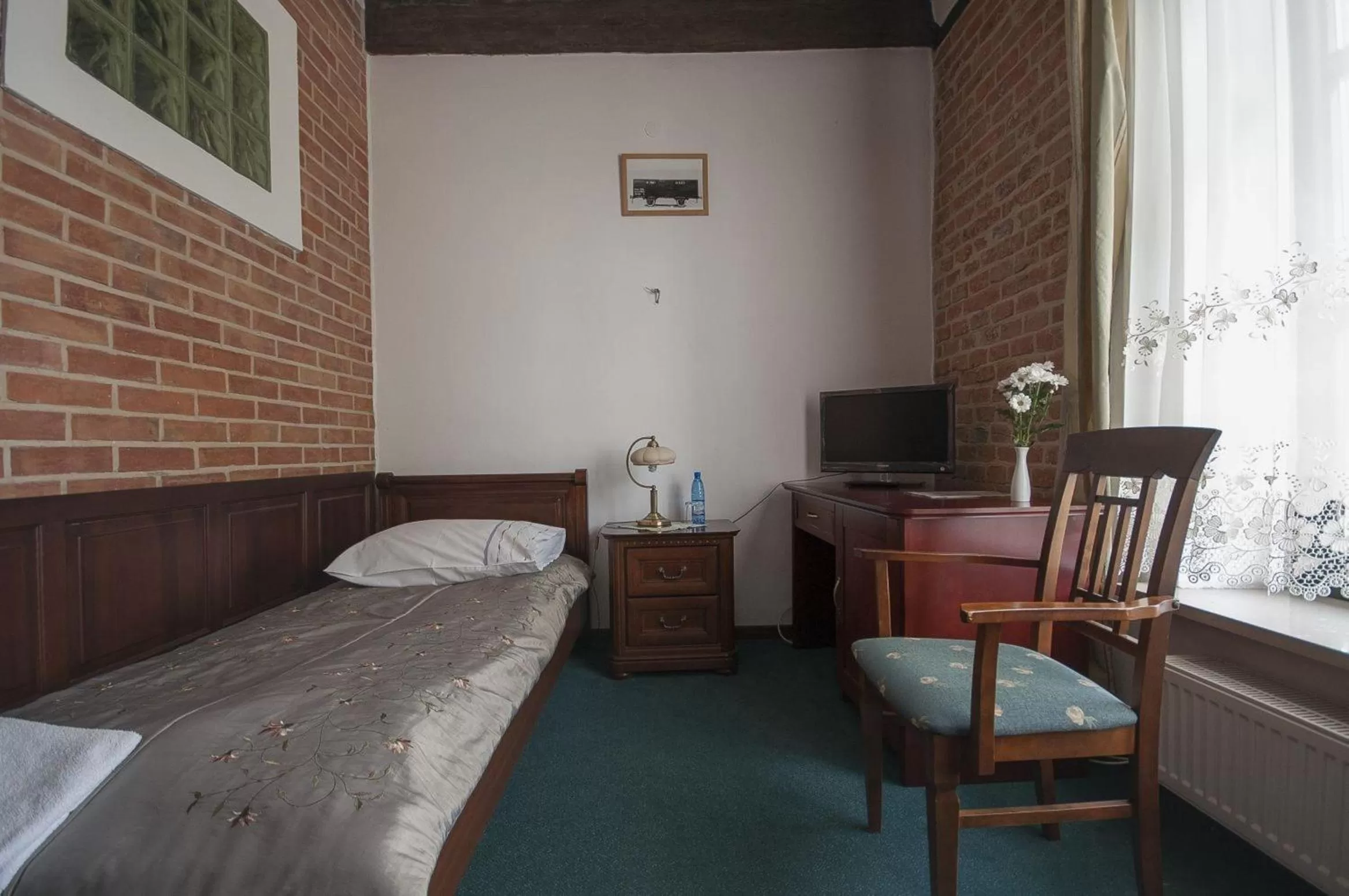 Photo of the whole room, Bed in Hotel Restauracja Pod Parowozem