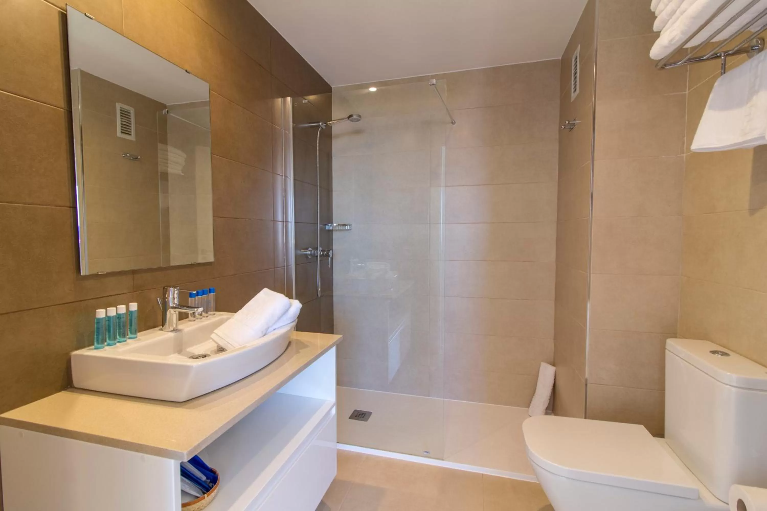 Shower in Camelina Suites