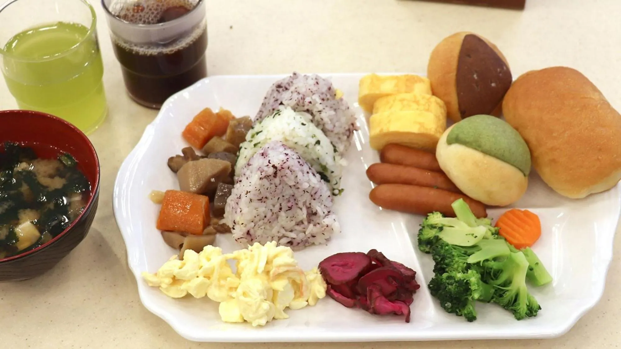 Food in Toyoko Inn Osaka Nippombashi Bunraku Gekijo Mae