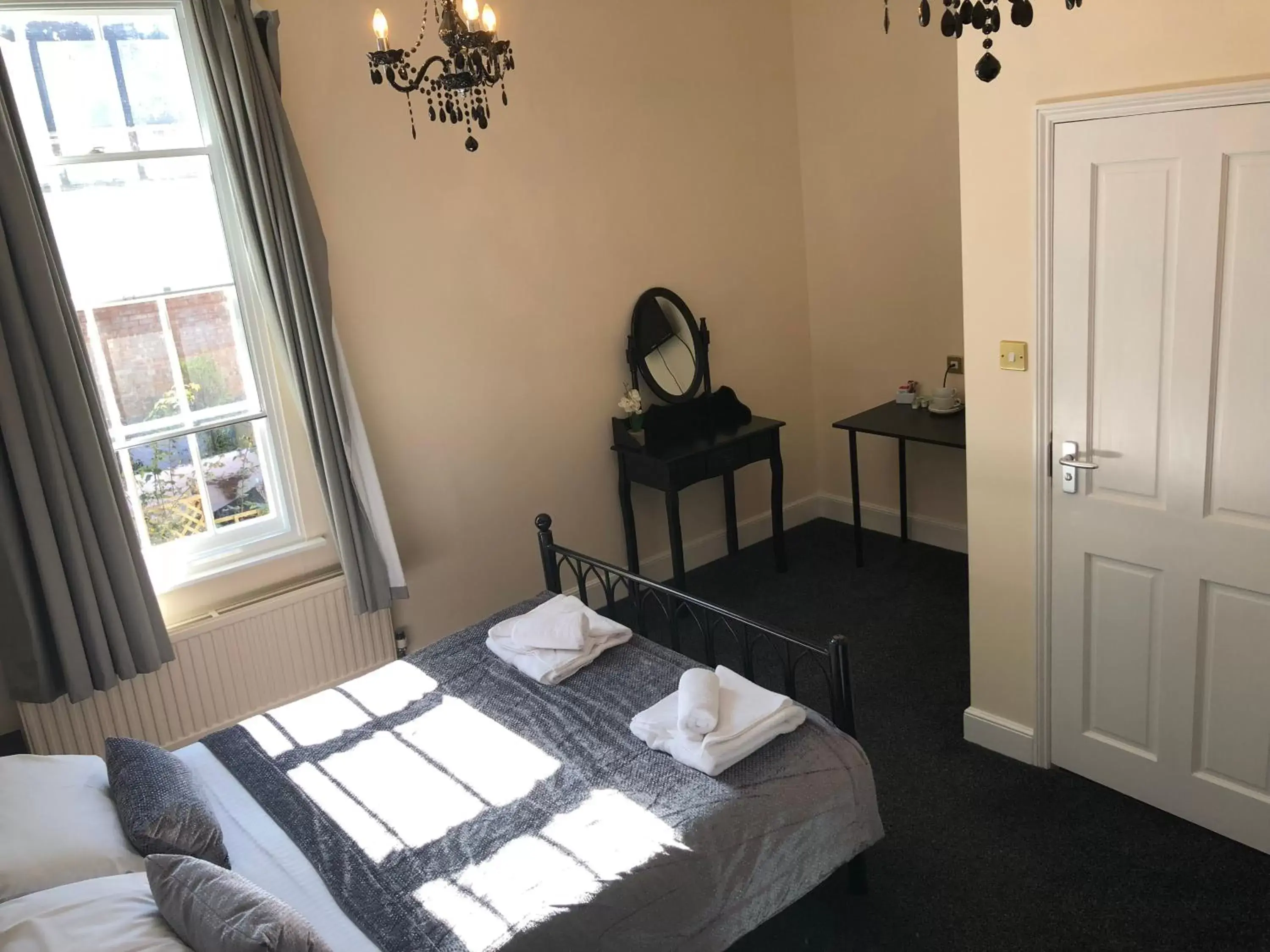 Double Room - single occupancy in The Dorset Double Room - single occupancy in The Dorset