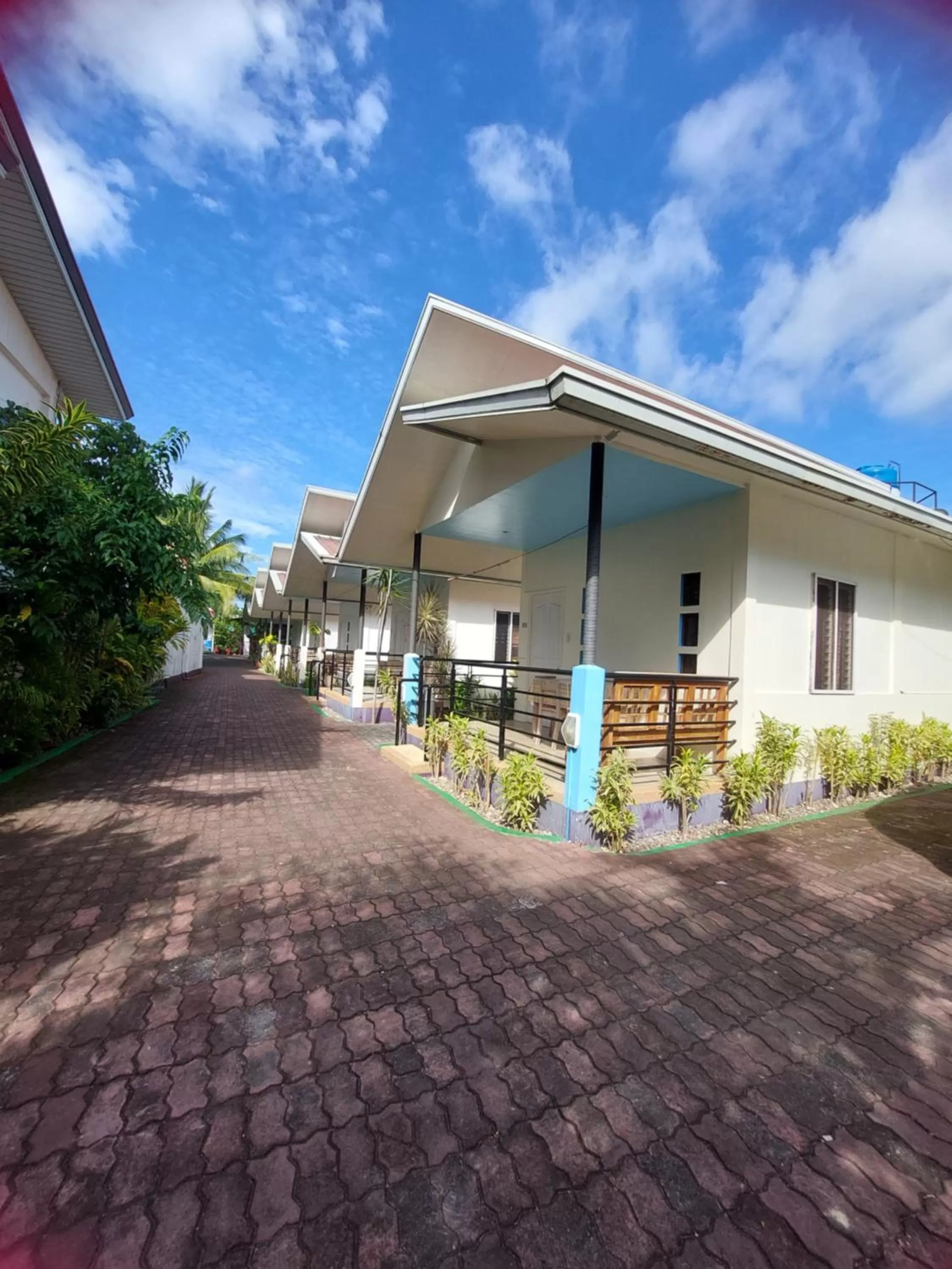 Ice Bear Bar & Tourist Inn