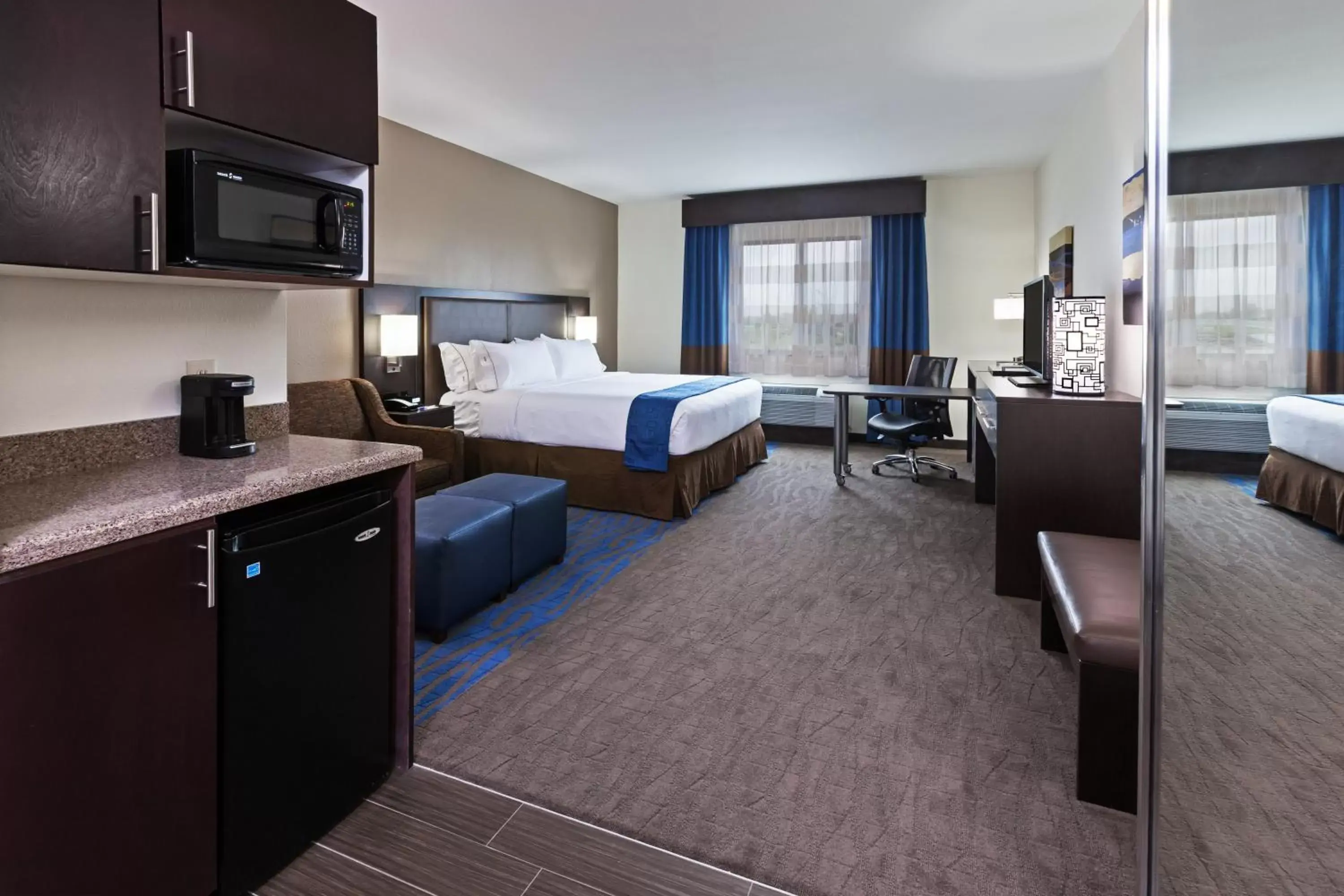 King Room - Disability Access/Hearing Accessible in Holiday Inn Express & Suites Glenpool, an IHG Hotel King Room - Disability Access/Hearing Accessible in Holiday Inn Express & Suites Glenpool, an IHG Hotel