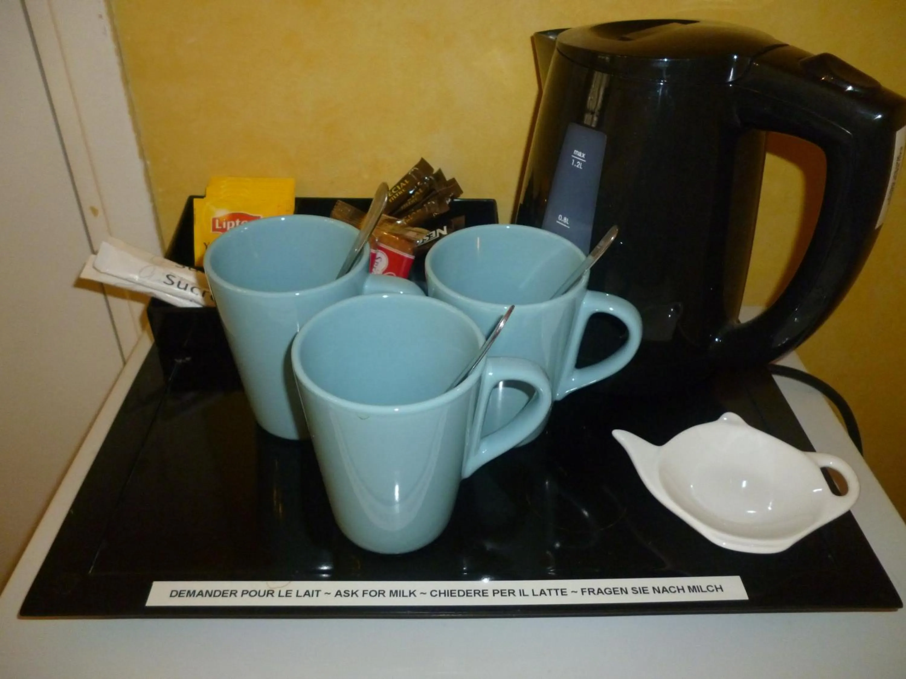 Coffee/tea facilities in Hotel Cayrons Vence & St Paul de Vence