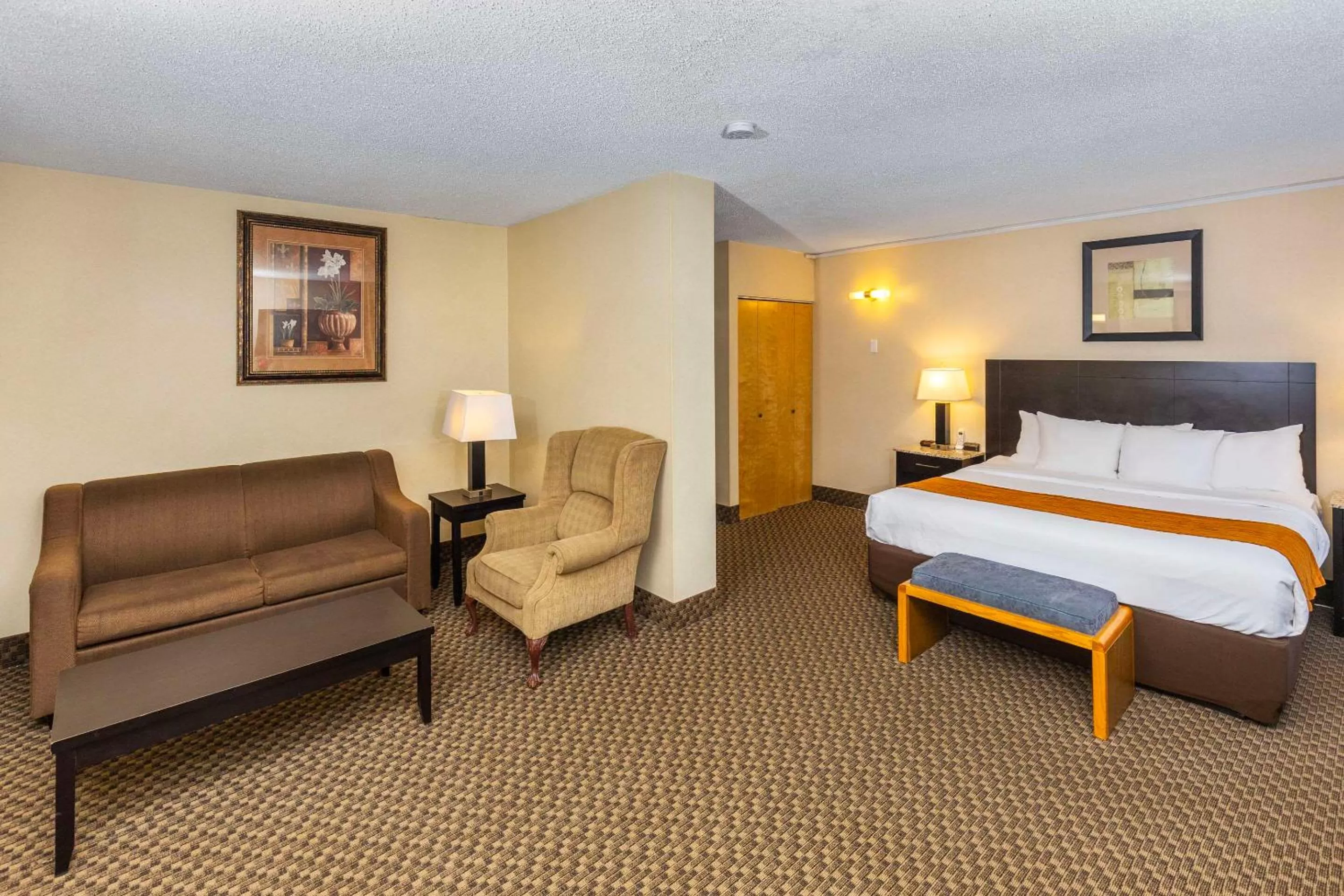 Bedroom, Bed in Comfort Inn & Suites