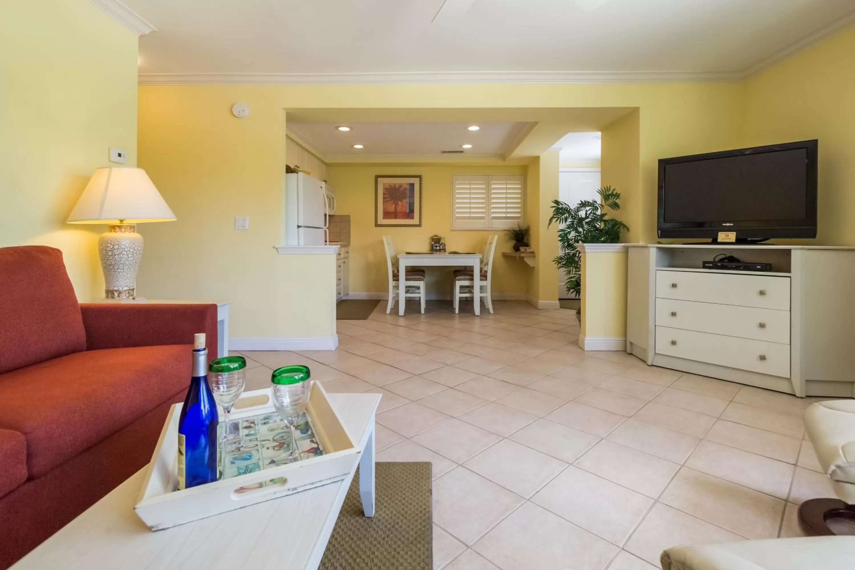 Living room in Inn at the Beach-Venice FLORIDA