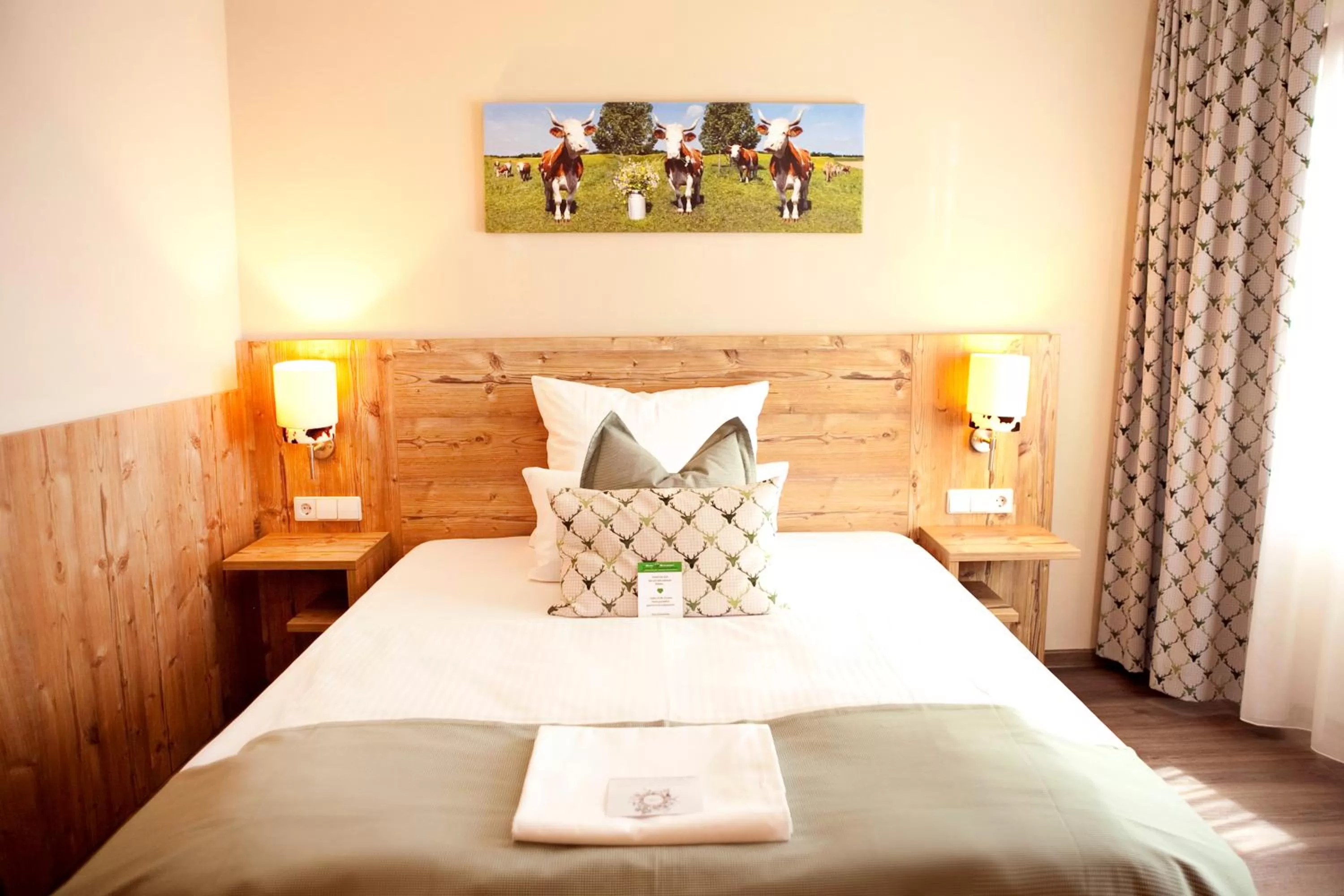 Bed in Hotel & Restaurant Zum Reussenstein