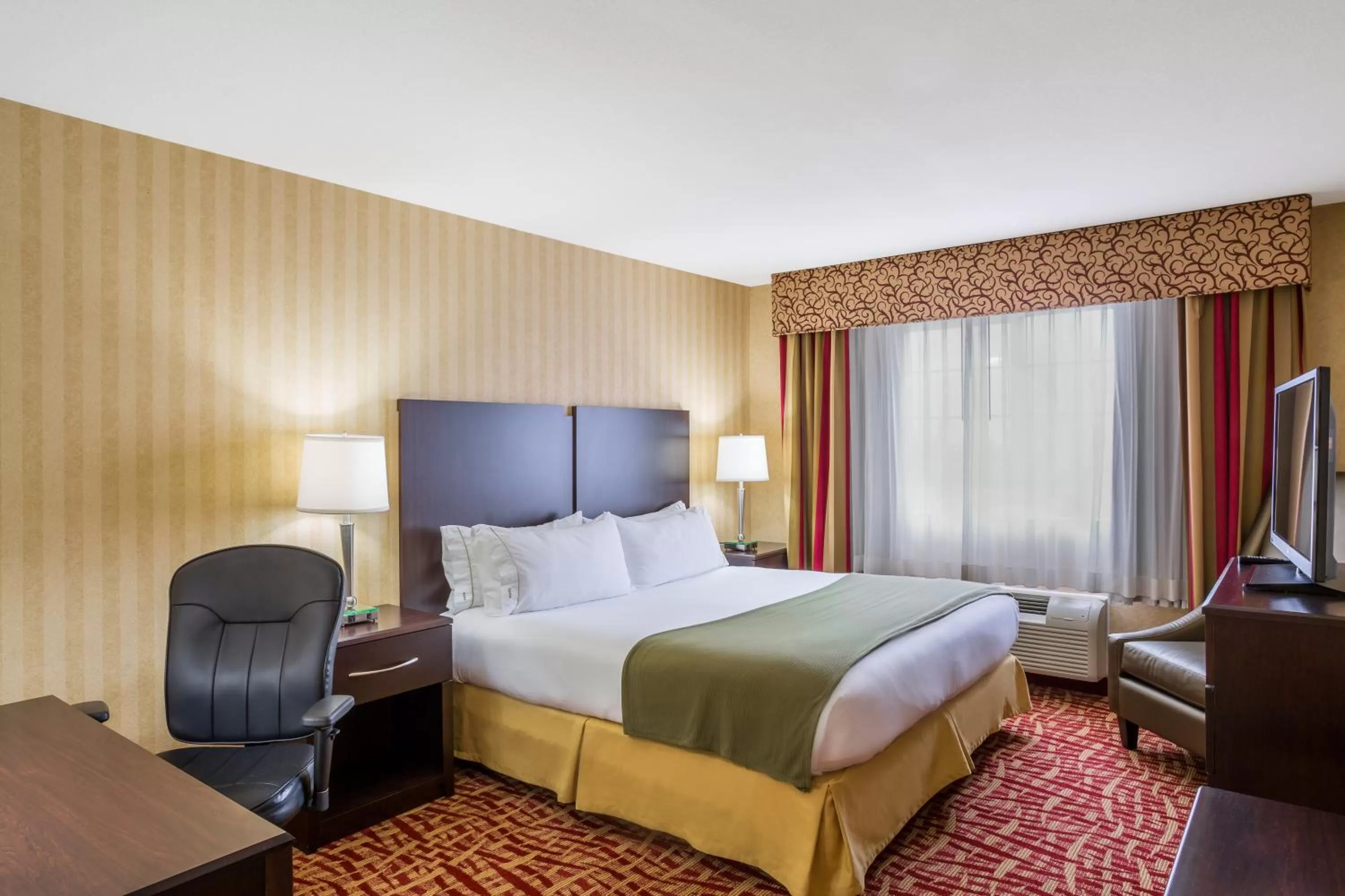 Holiday Inn Express Layton - I-15 by IHG