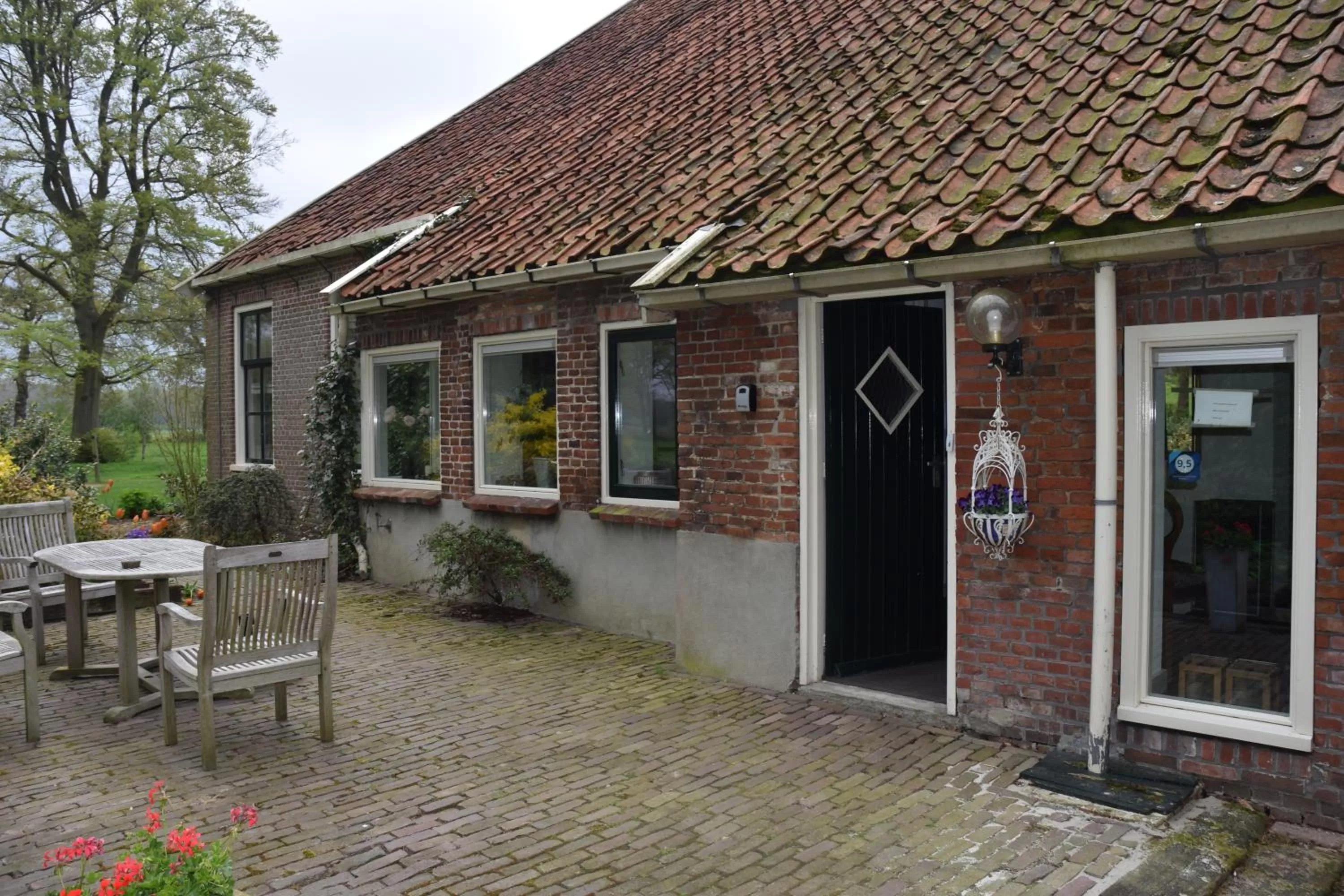 Facade/entrance in De Hiddinghhoeve