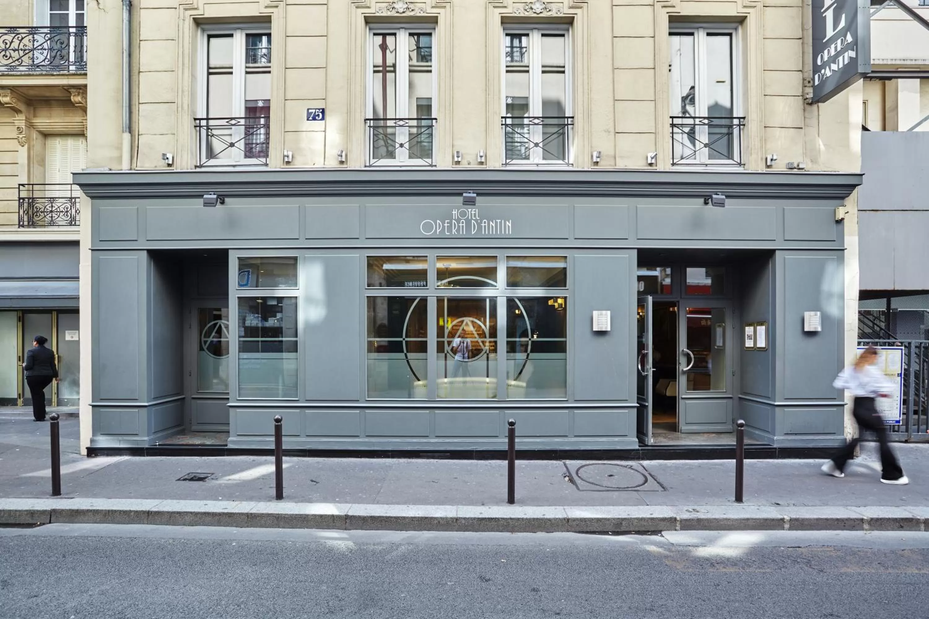 Facade/entrance in Hotel Opéra d'Antin