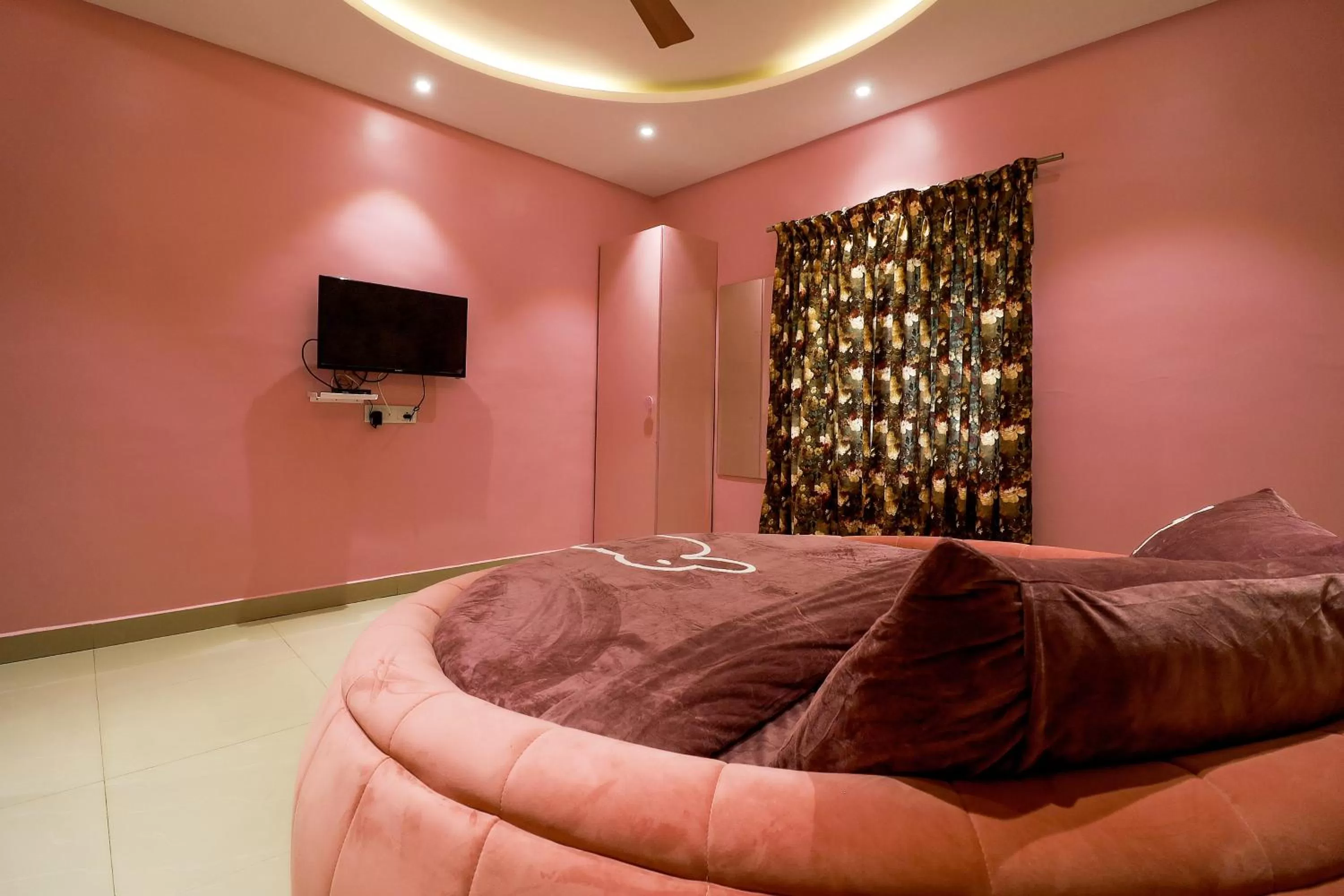 Bed in Hotel Greek Glory