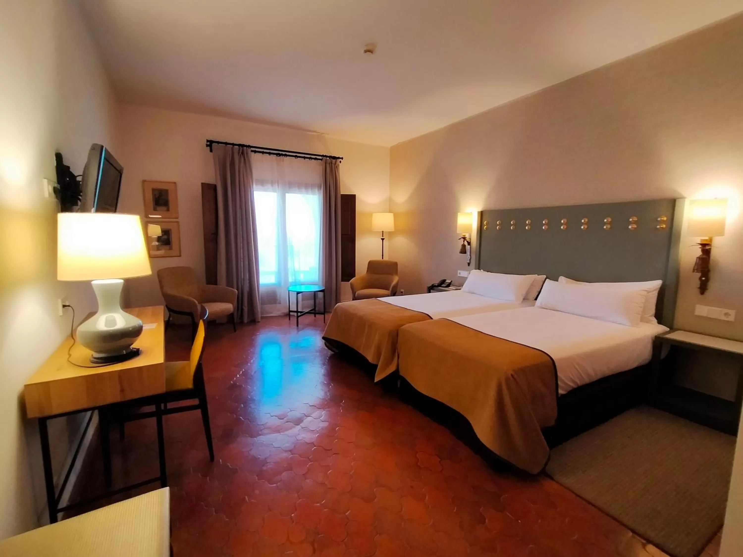 Photo of the whole room, Bed in Parador de Benavente