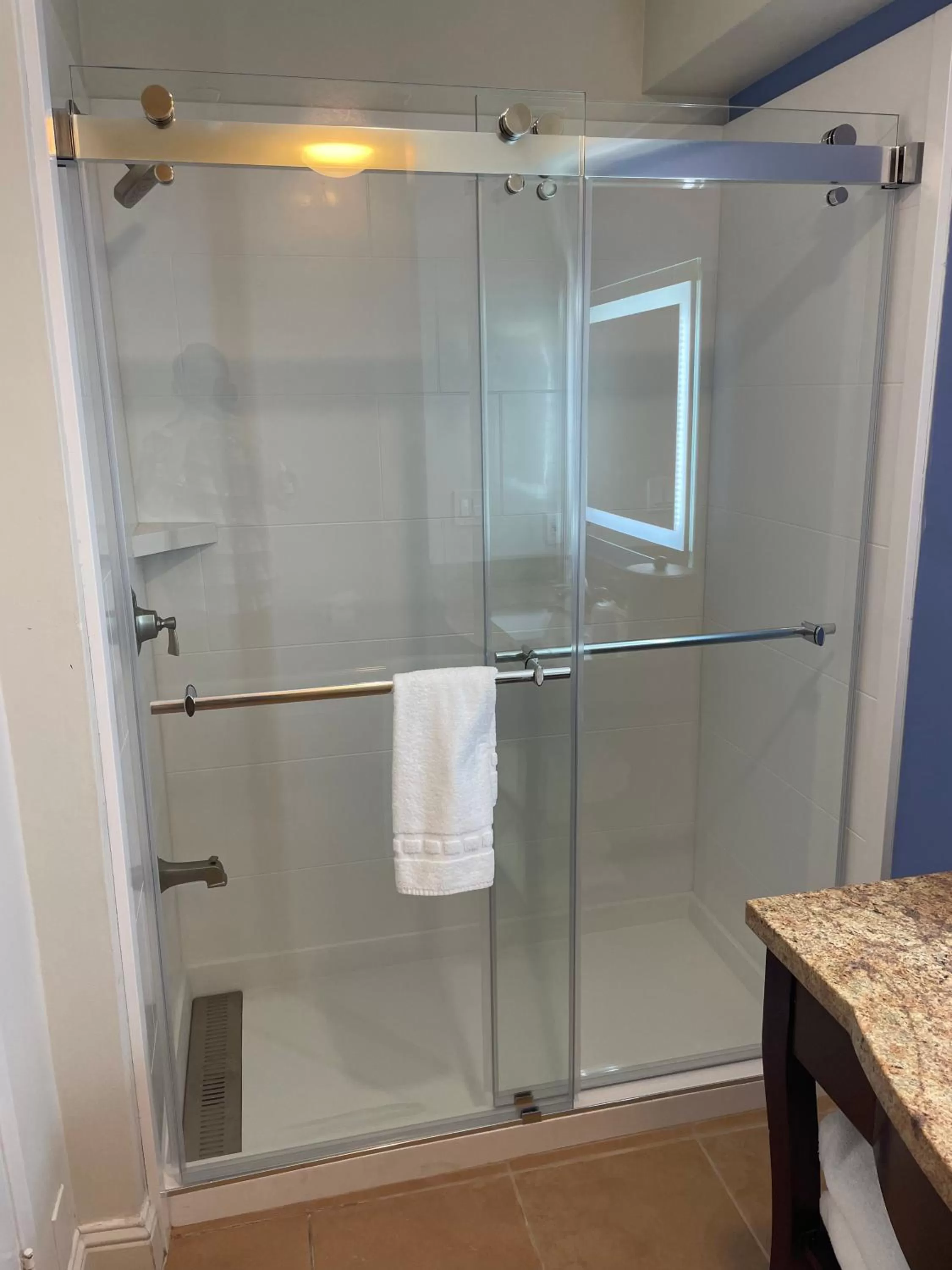 Bathroom in Hotel Solares