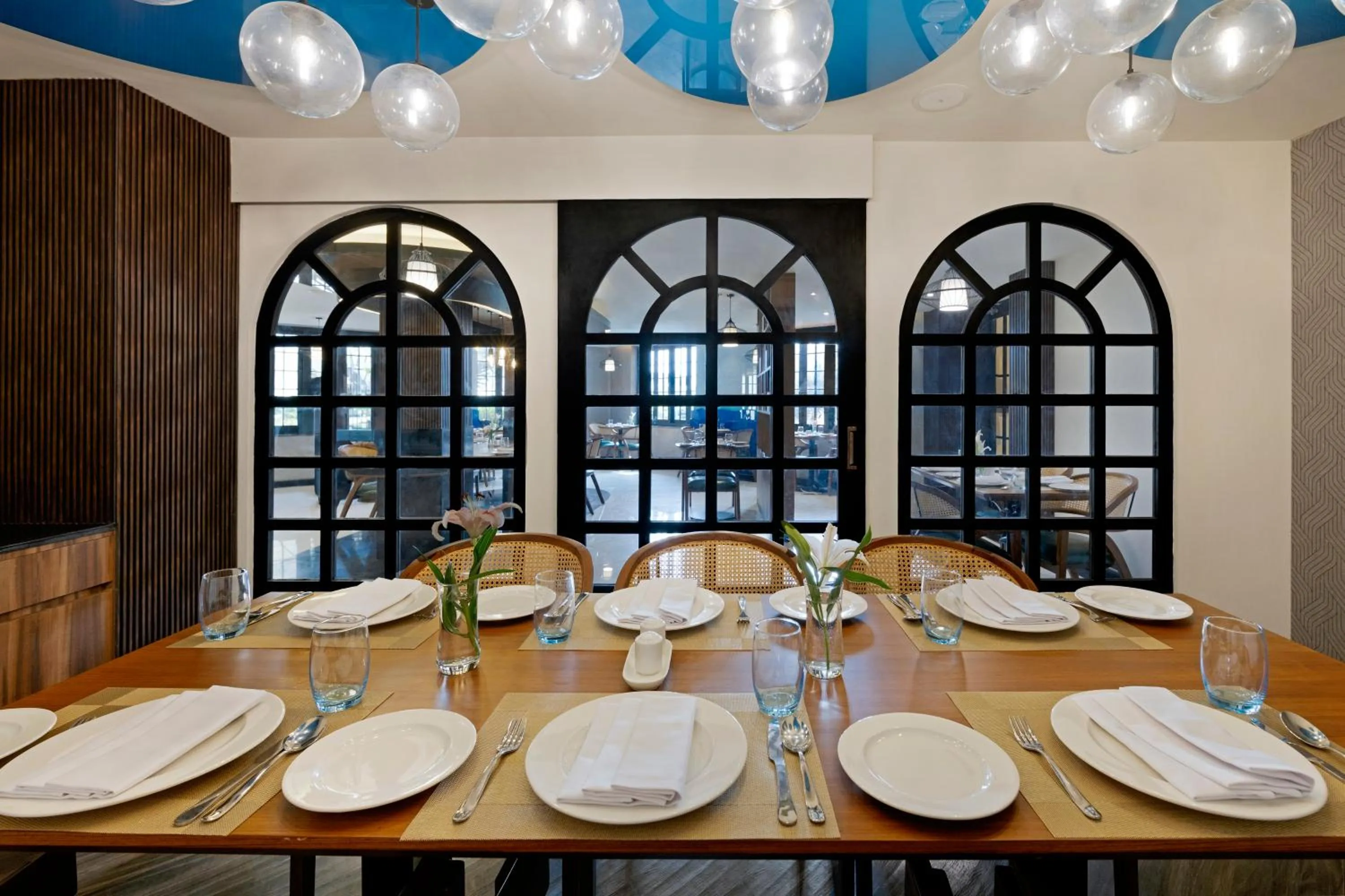 Restaurant/places to eat in Sterling Puri