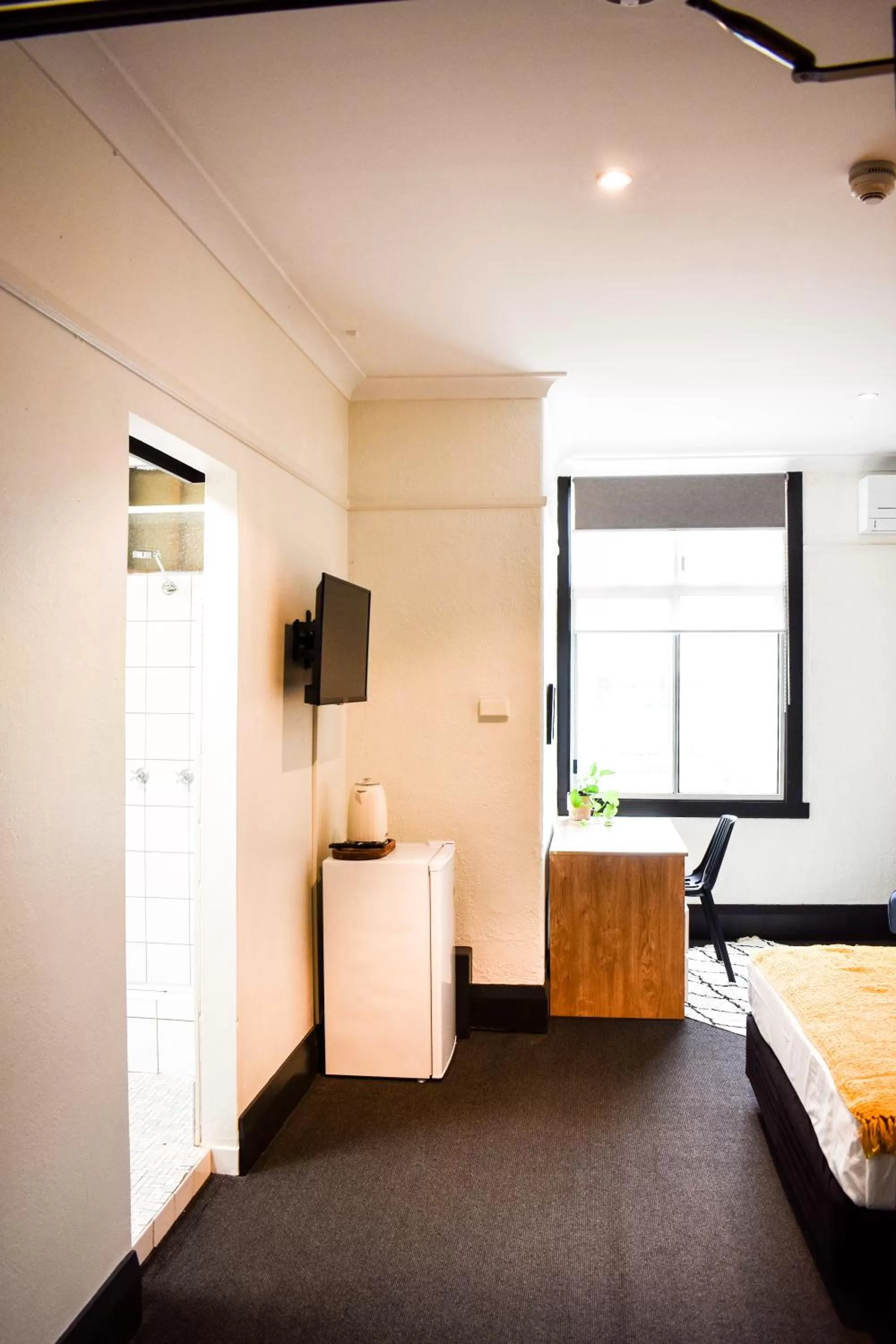 Bed in The Sherwood Hotel