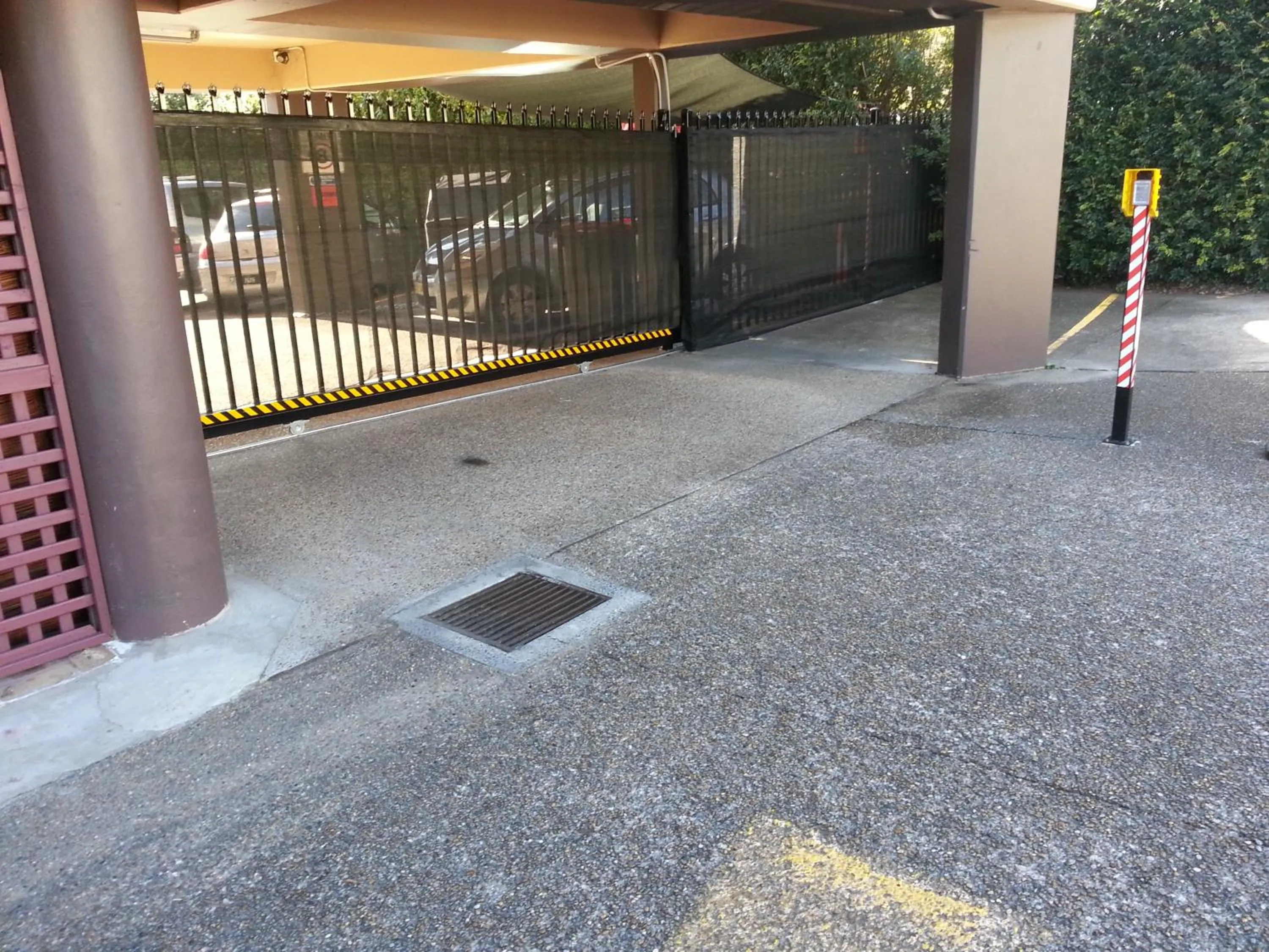 Facade/entrance in Garden Lodge Sydney Hotel