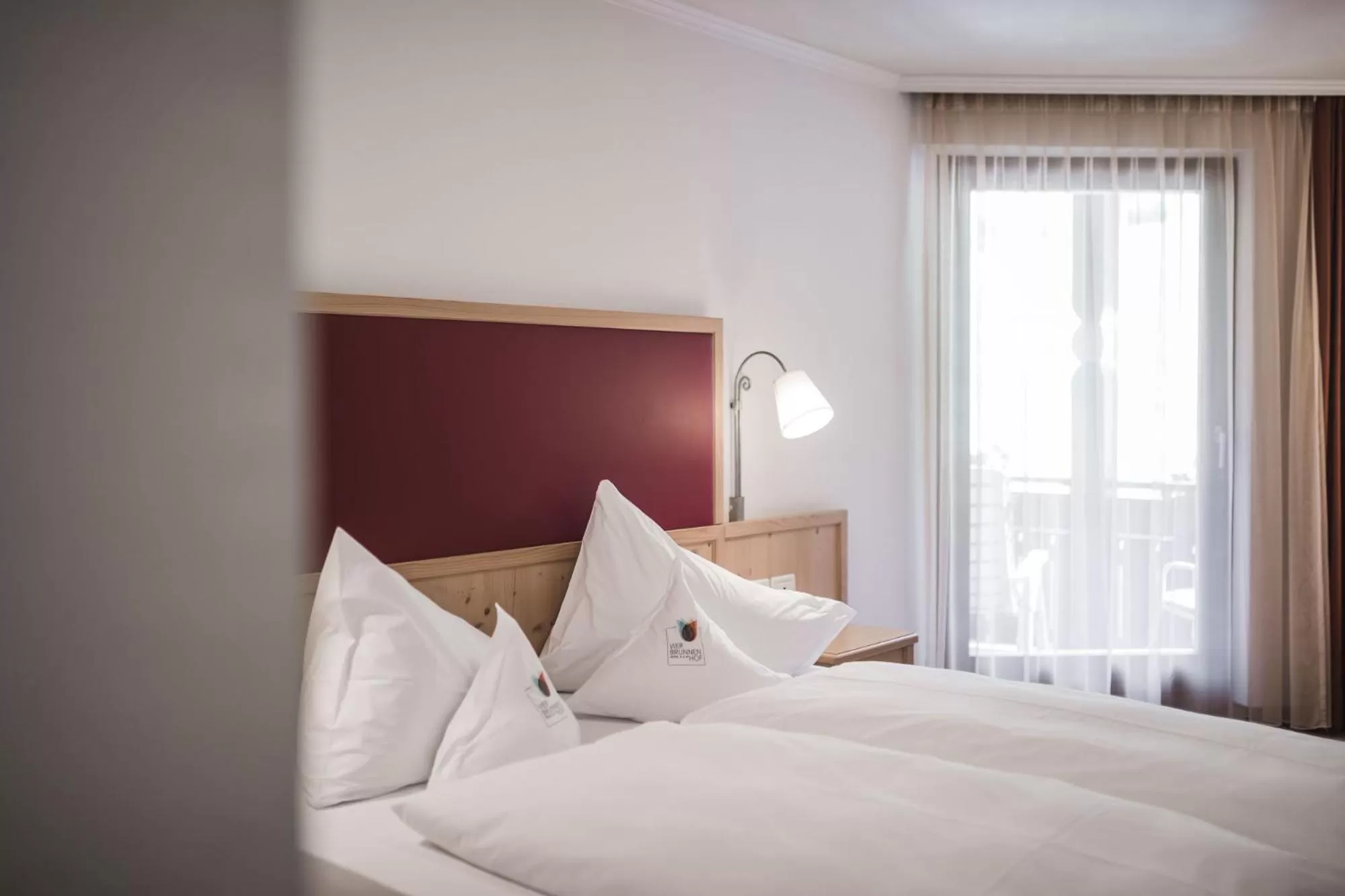 Bed in Vierbrunnenhof