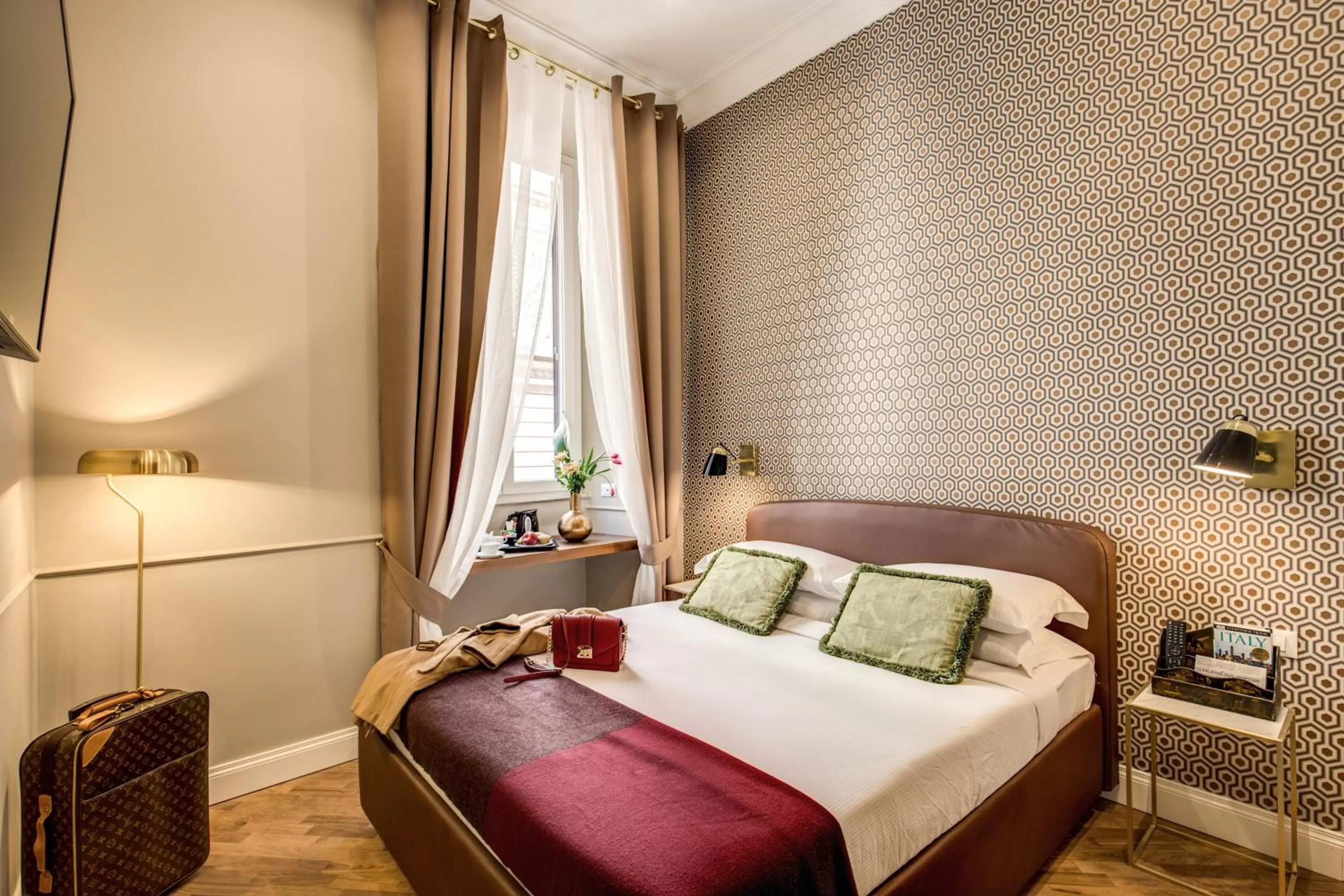 Bed in Charme Spagna Boutique Hotel