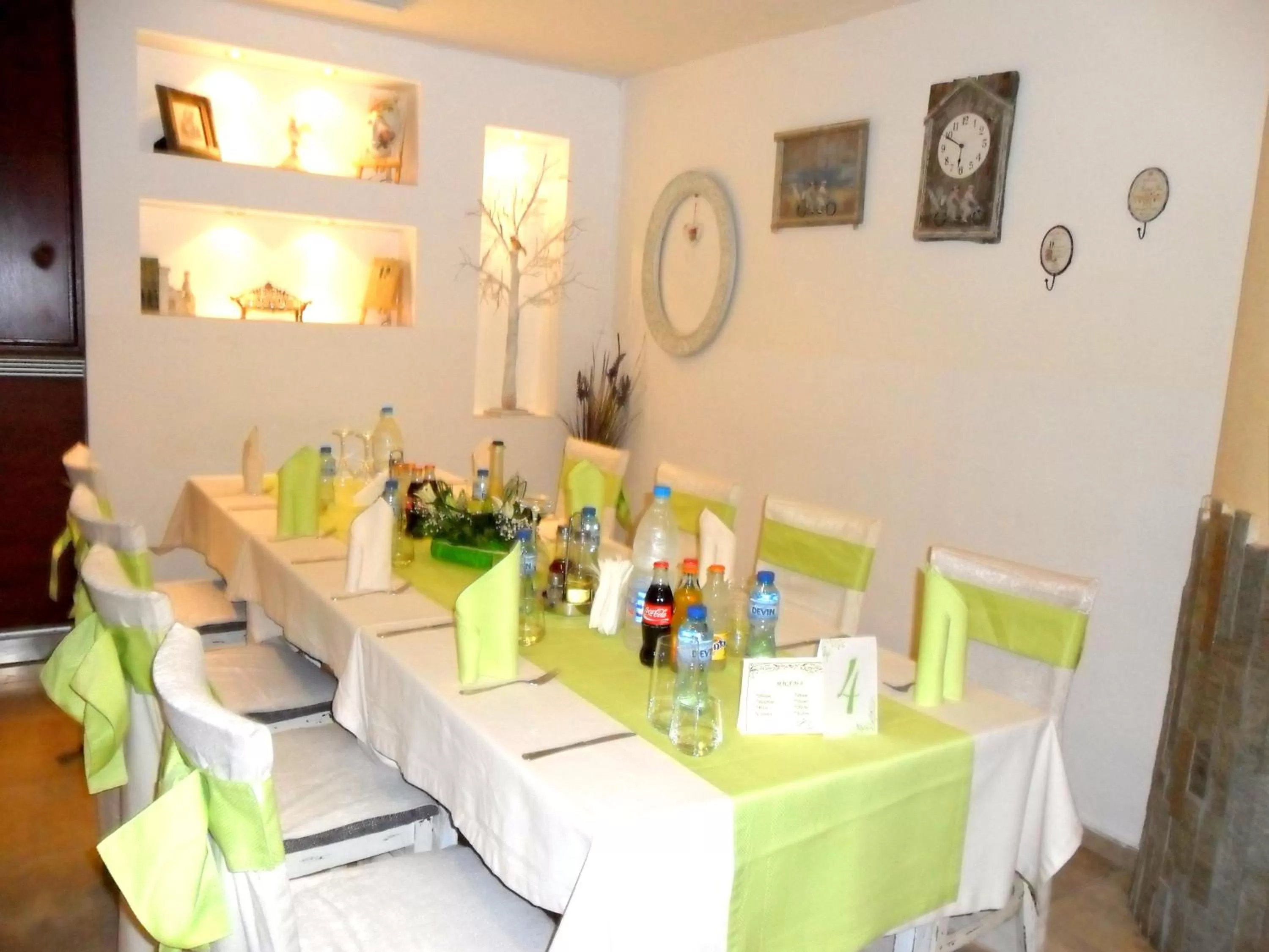 Restaurant/places to eat in Hotel Fors