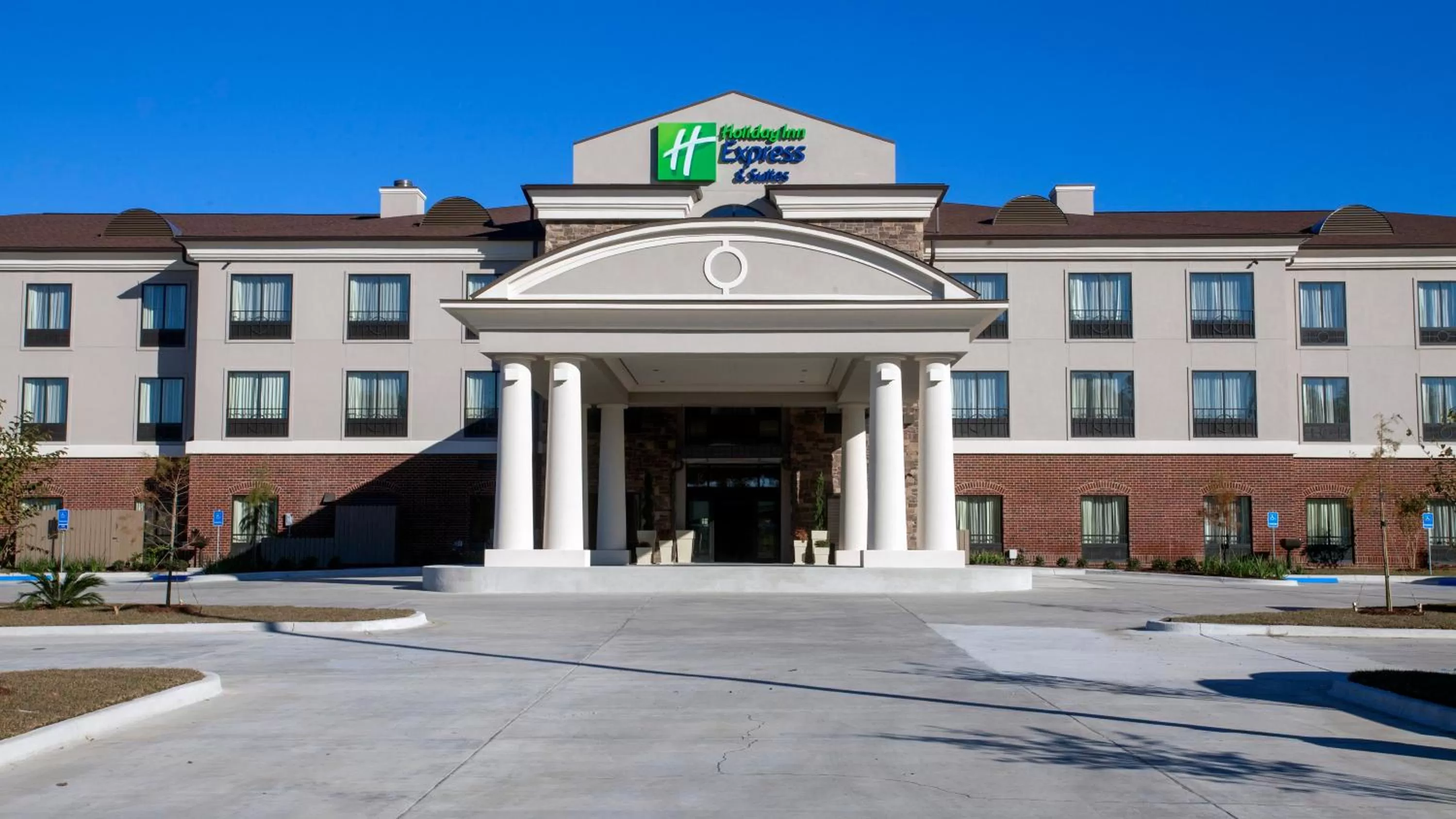 Property building in Holiday Inn Express Hotel & Suites Morgan City- Tiger Island by IHG