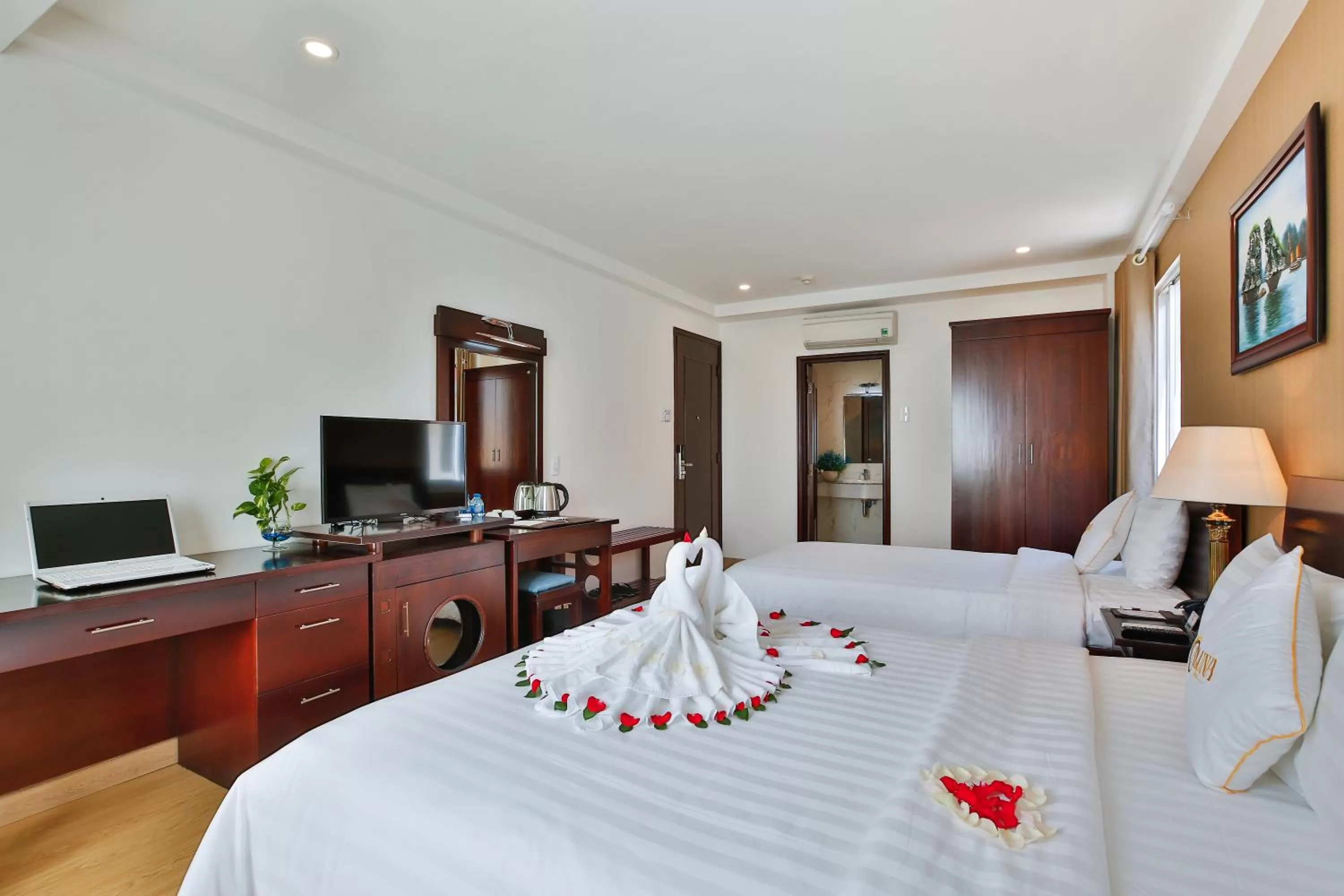 Decorative detail, Bed in ALUNA Ben Thanh Hotel