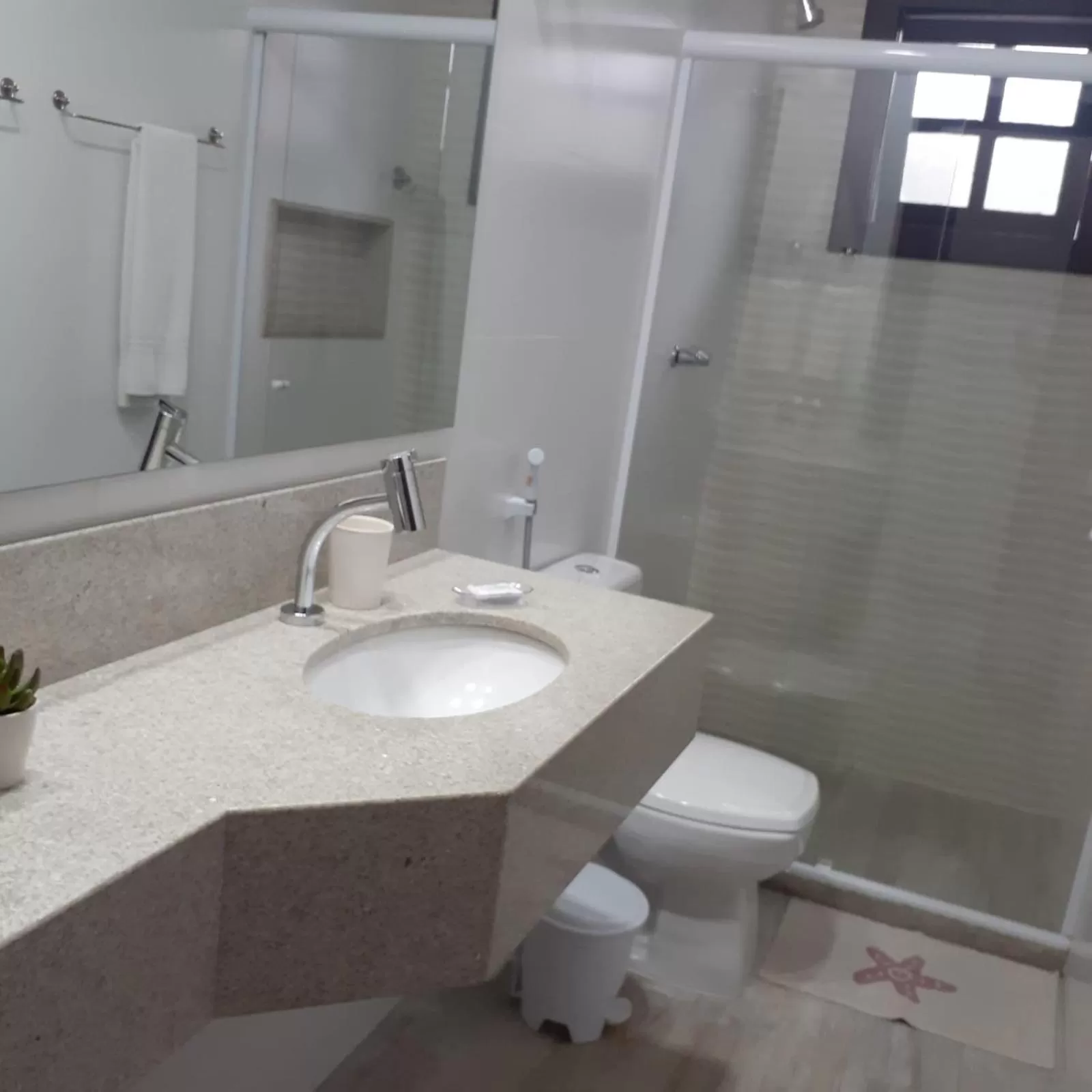 Bathroom in La Coloniale