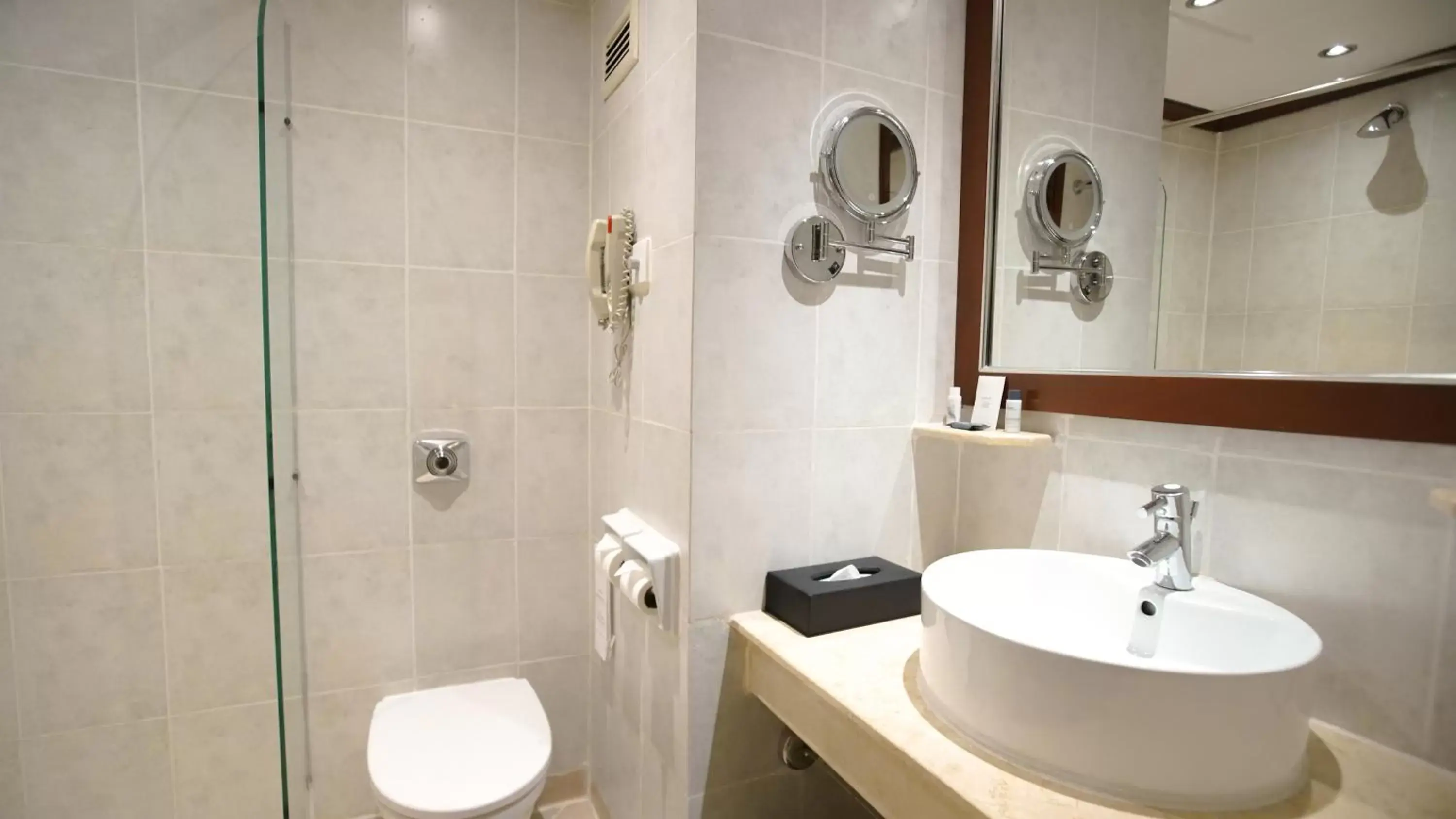 Panafric Twin Room in Sarova Panafric Hotel, Nairobi Upper Hill Panafric Twin Room in Sarova Panafric Hotel, Nairobi Upper Hill