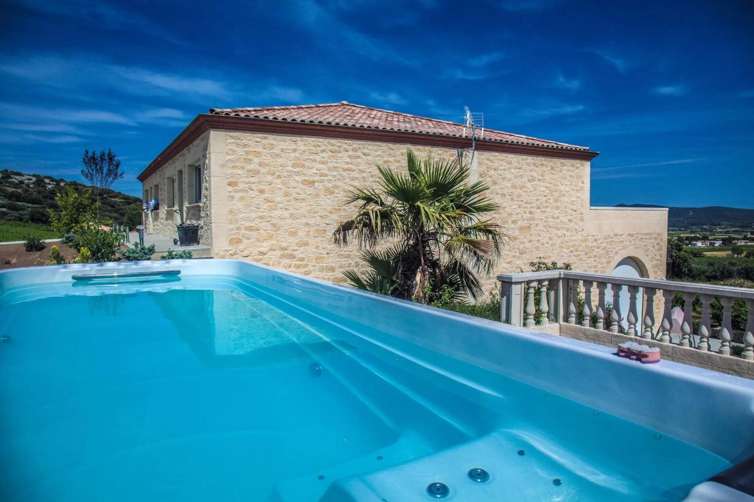 Property building in Château de Valloubière