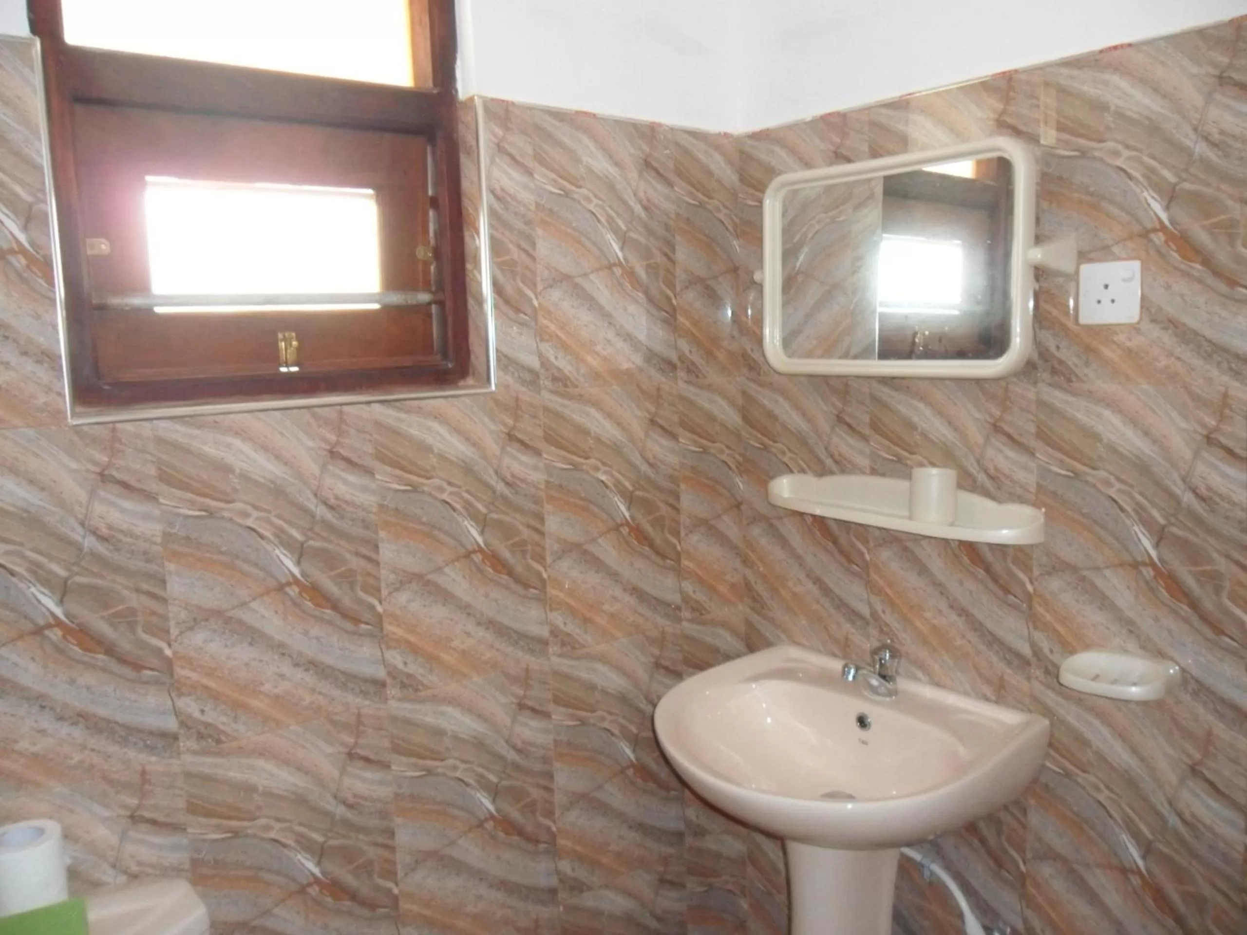 Bathroom in Pearl Resort Mirissa