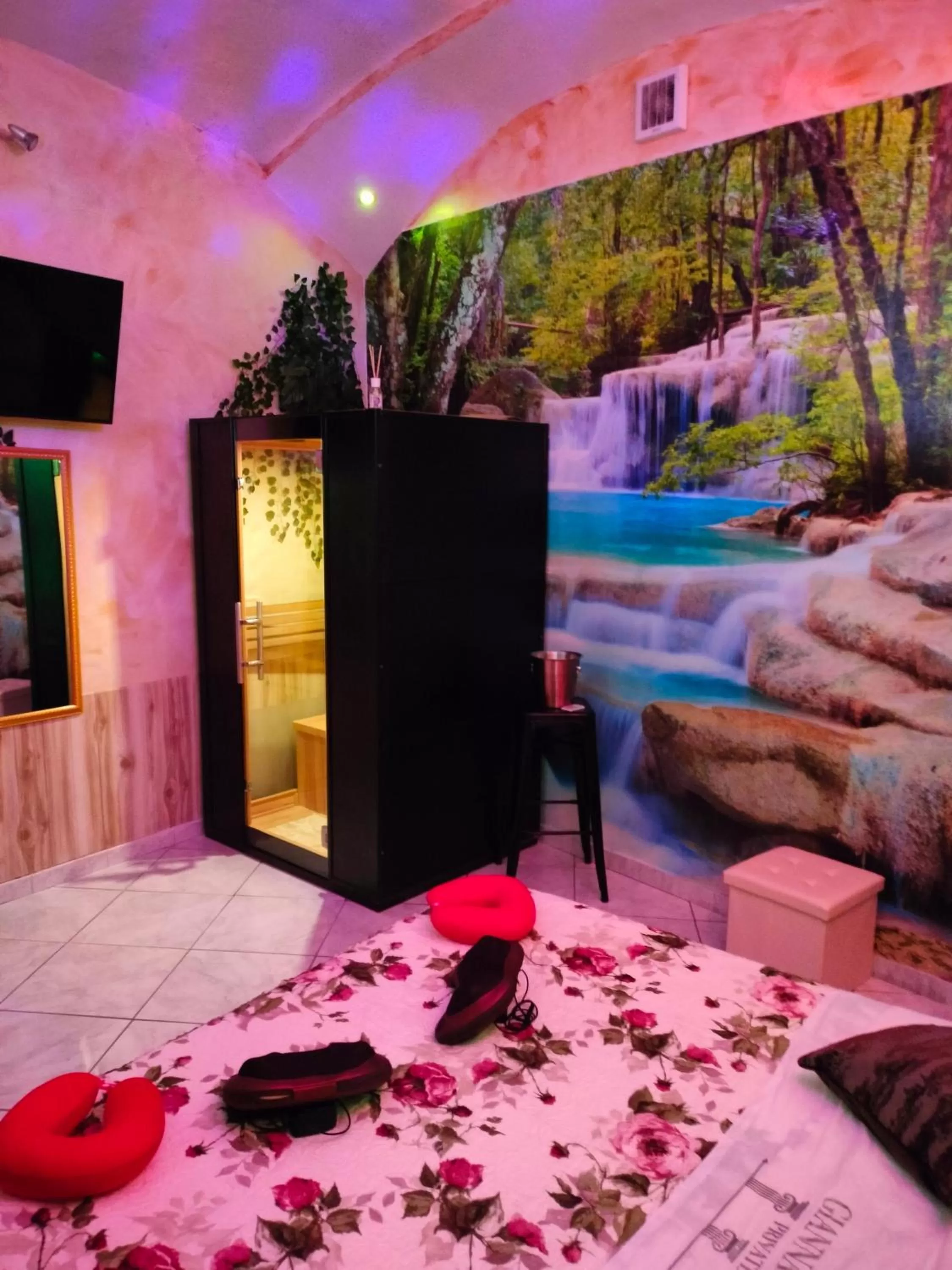 Bedroom in Gianna 'S home