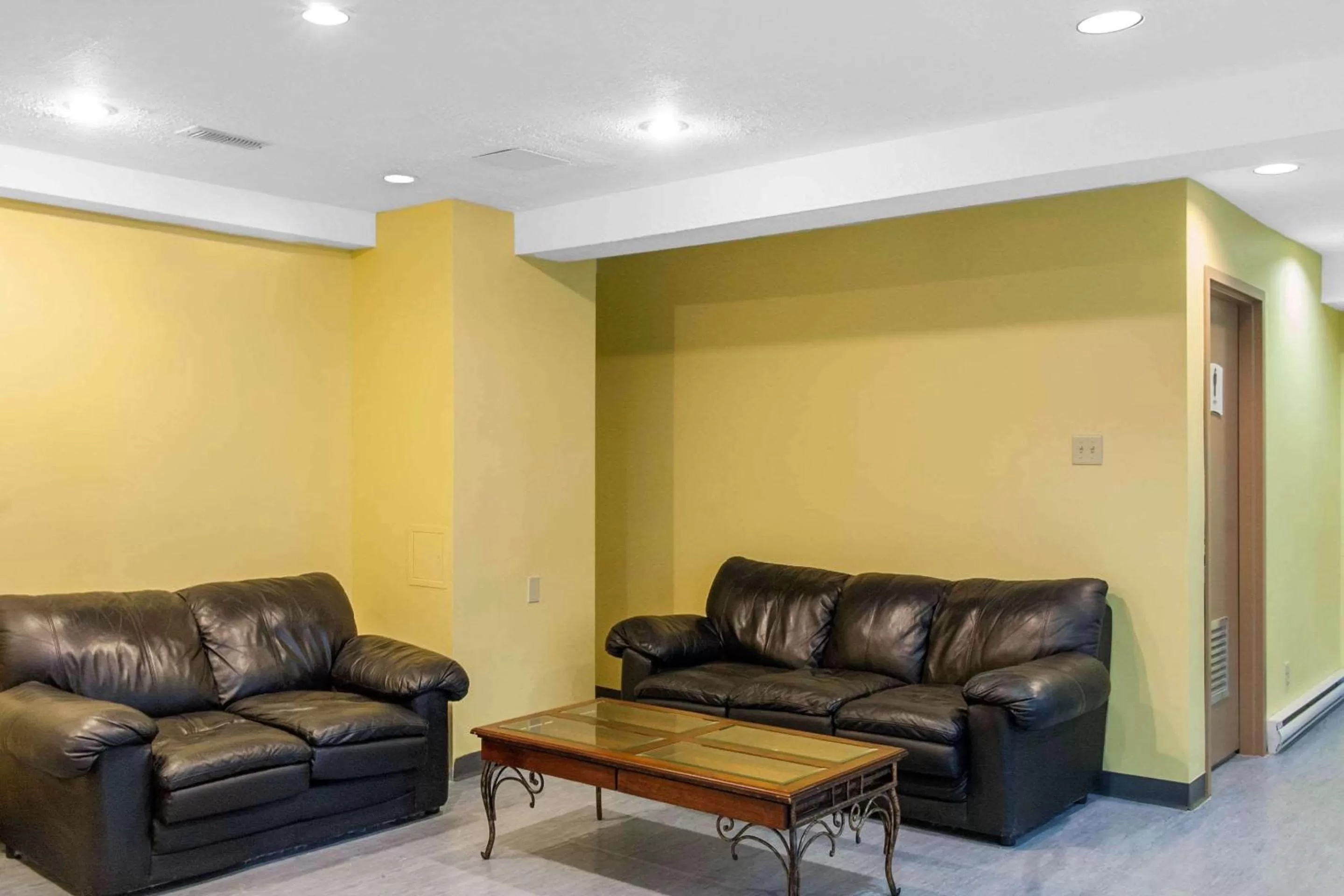 Lobby or reception in Quality Hotel & Suites