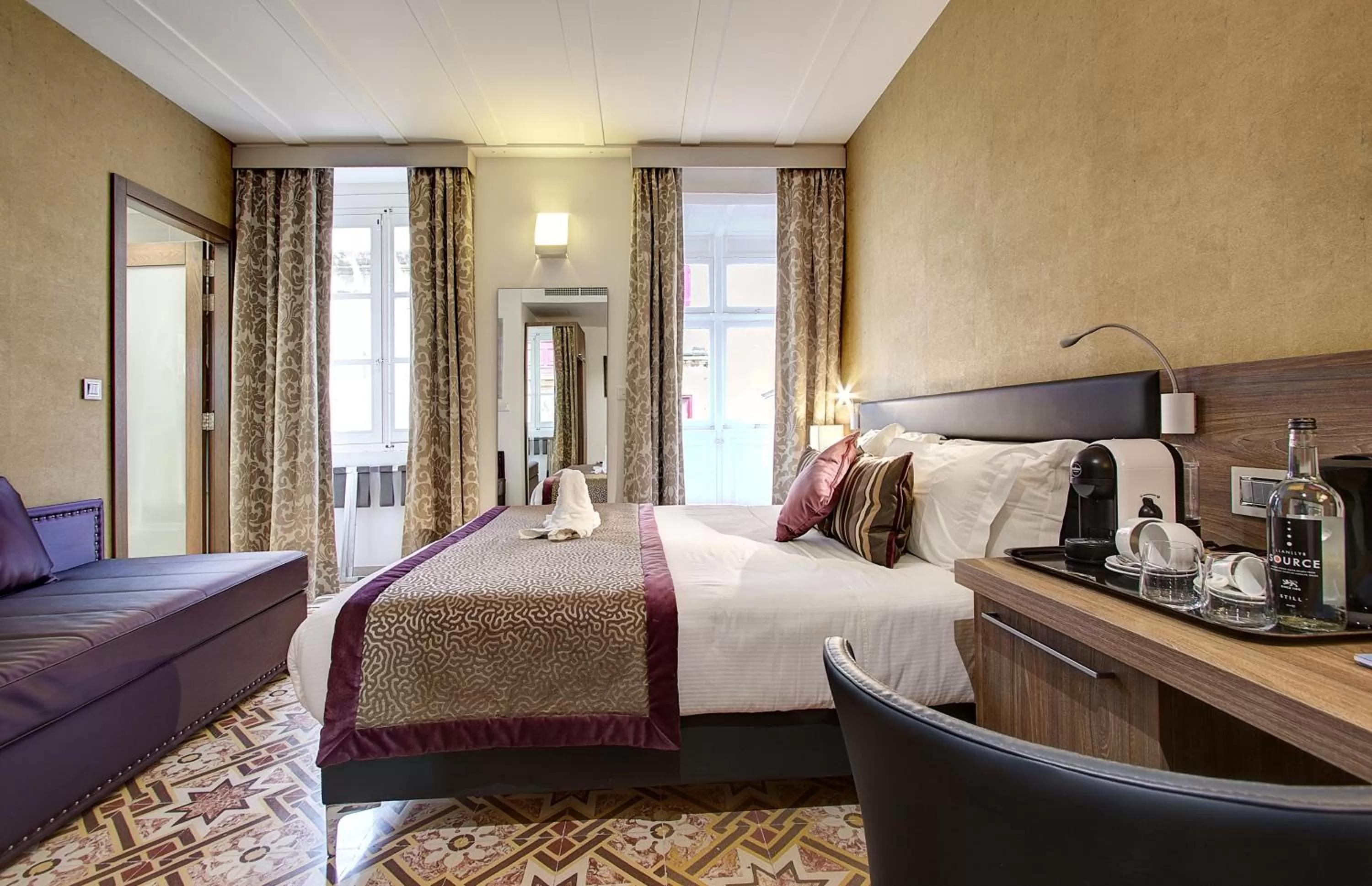 Bed in Palazzo Paolina Boutique Hotel